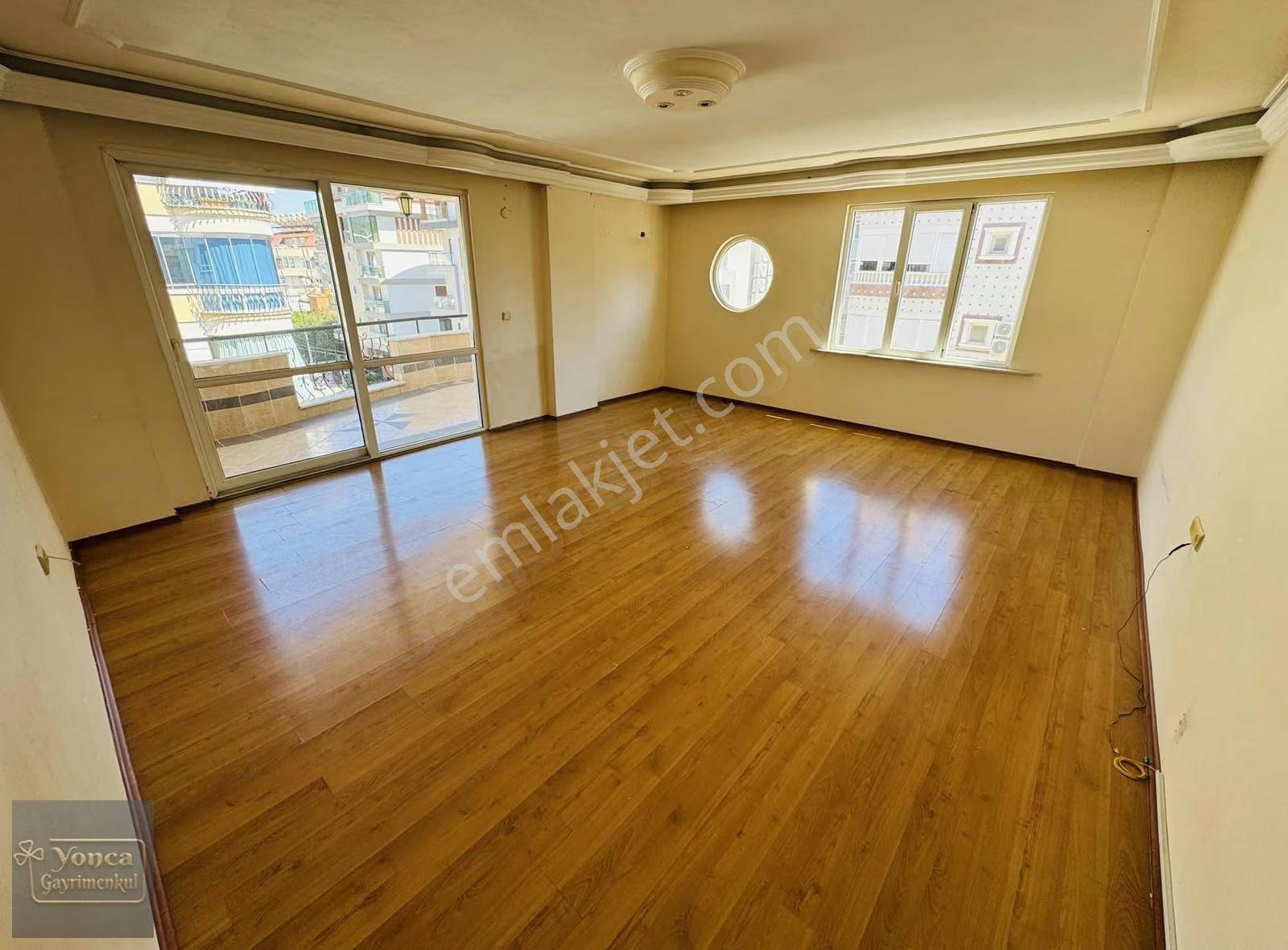 Alanya Merkez Konum Ayrı Mutfak 180m2 3+1 Otopaklı Kiralık...