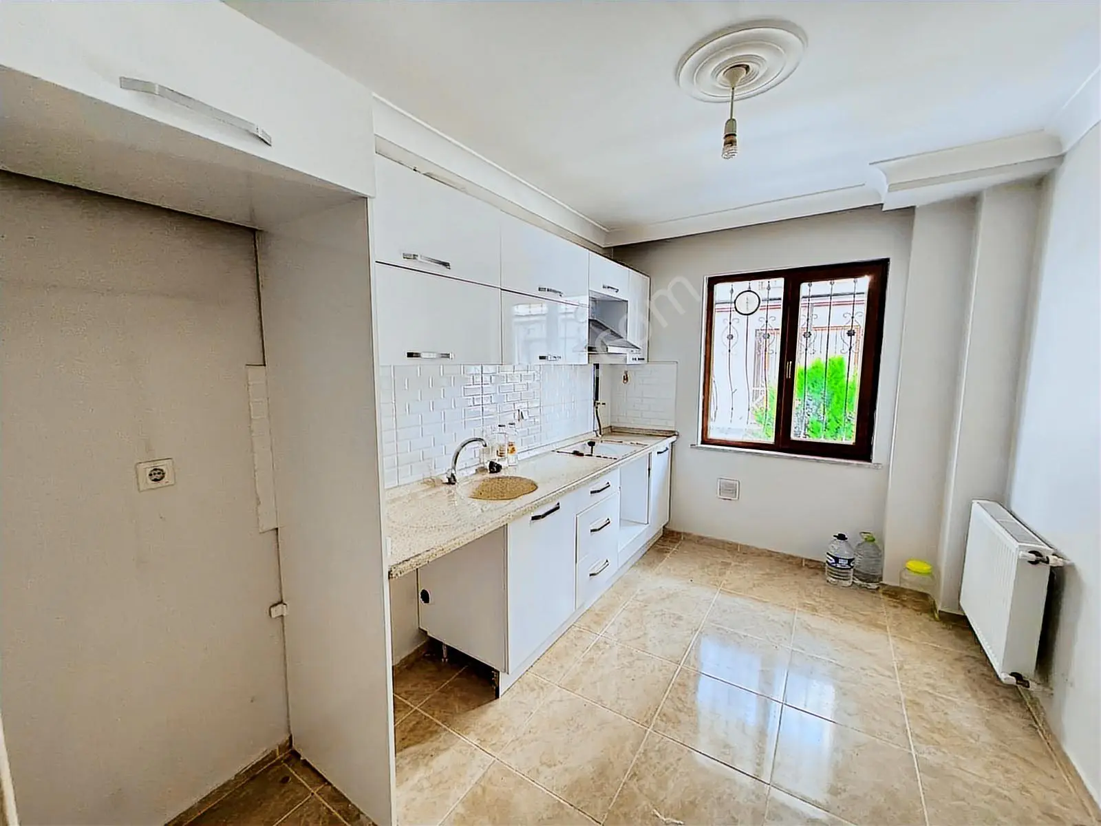 Emek Emlak'tan Körfez Mimar Sinan Mah.de Kiralık 1+1 Daire - Görsel 3
