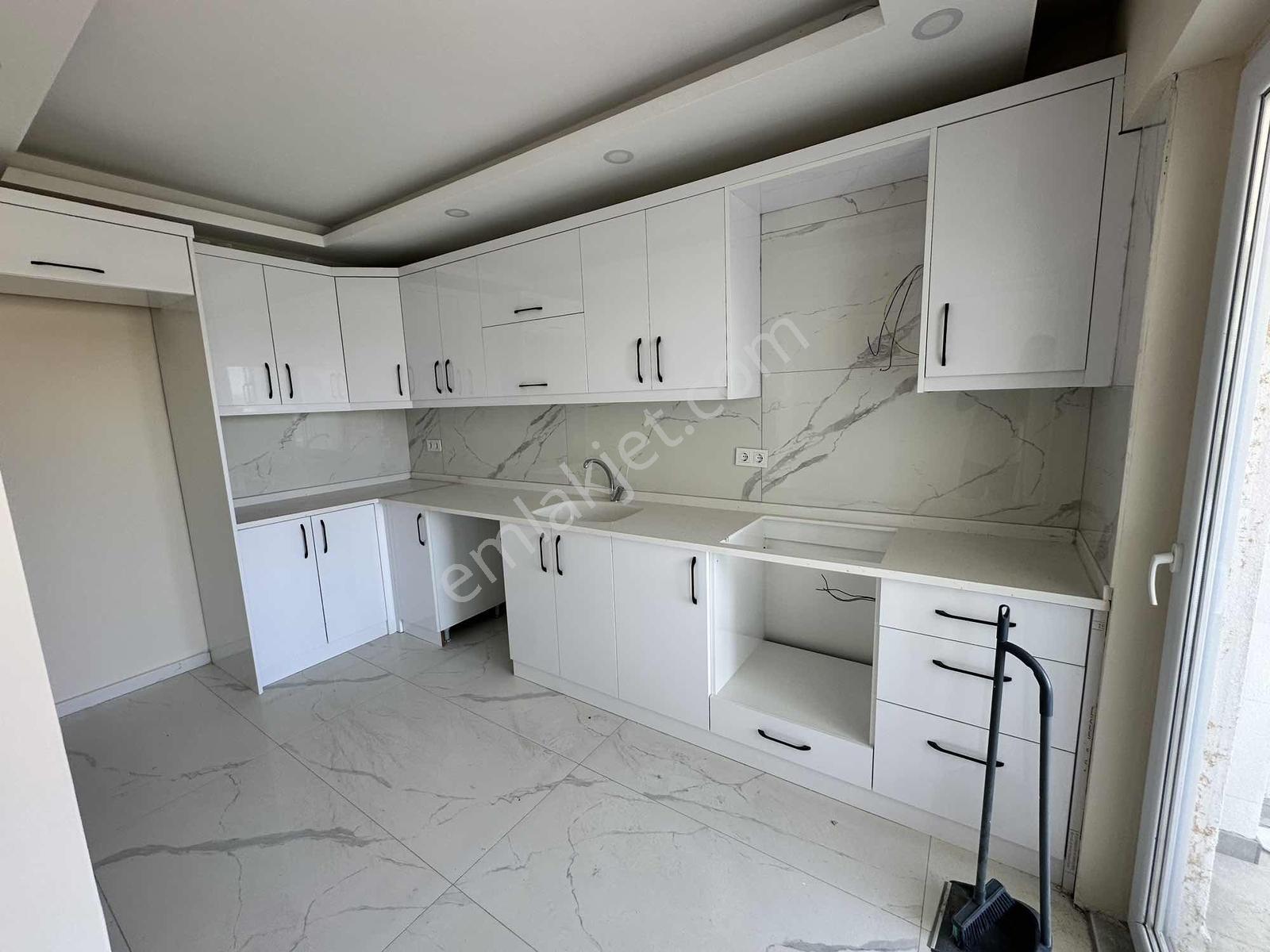 Kuşadası Uydukent Kiralık Sıfır 2+1 Daire - Görsel 8