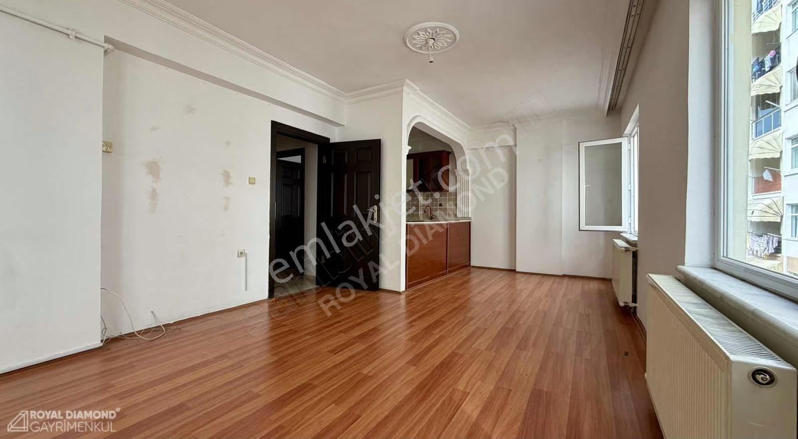 Royal Diamond'an İlkadım Rasathane Mah. Kiralık 2+1 Daire