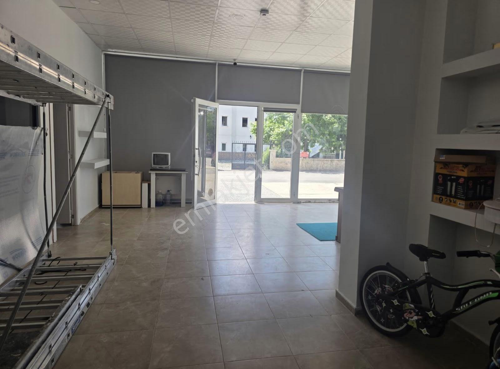 Kuva-i Milliye Caddesinde Satılık 265m2 Dükkan - Görsel 8