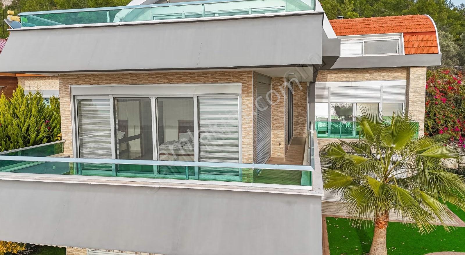 500 M2 Super Luks 5+1 Havuzlu Villa - Görsel 11
