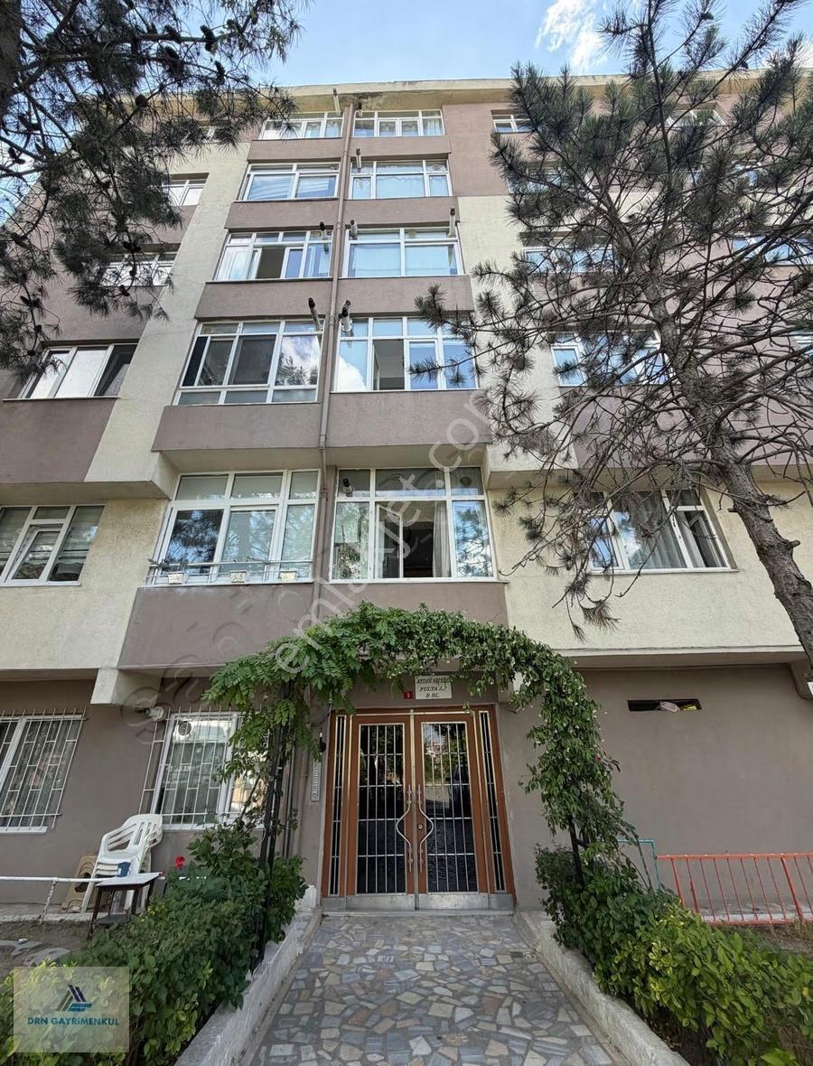 Binevler Cadde Üzeri Aydın Sitesinde Satılık 2+1 Daire