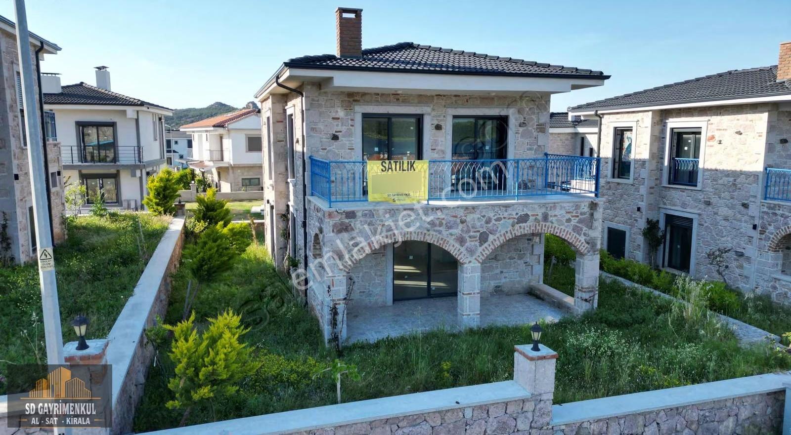 Cundada Deniz Manzaralı Orijinal Taş Bina