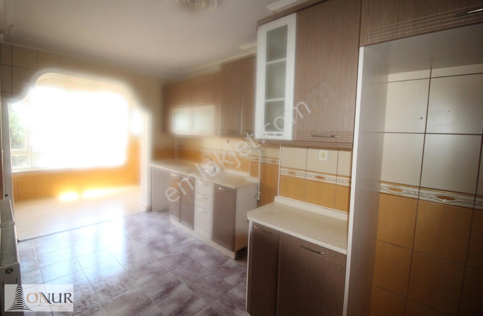 Onur Emlak Fatih Mah. 3+1 Asansörlü Kiralık Geniş Bakımlı Daire - Görsel 18