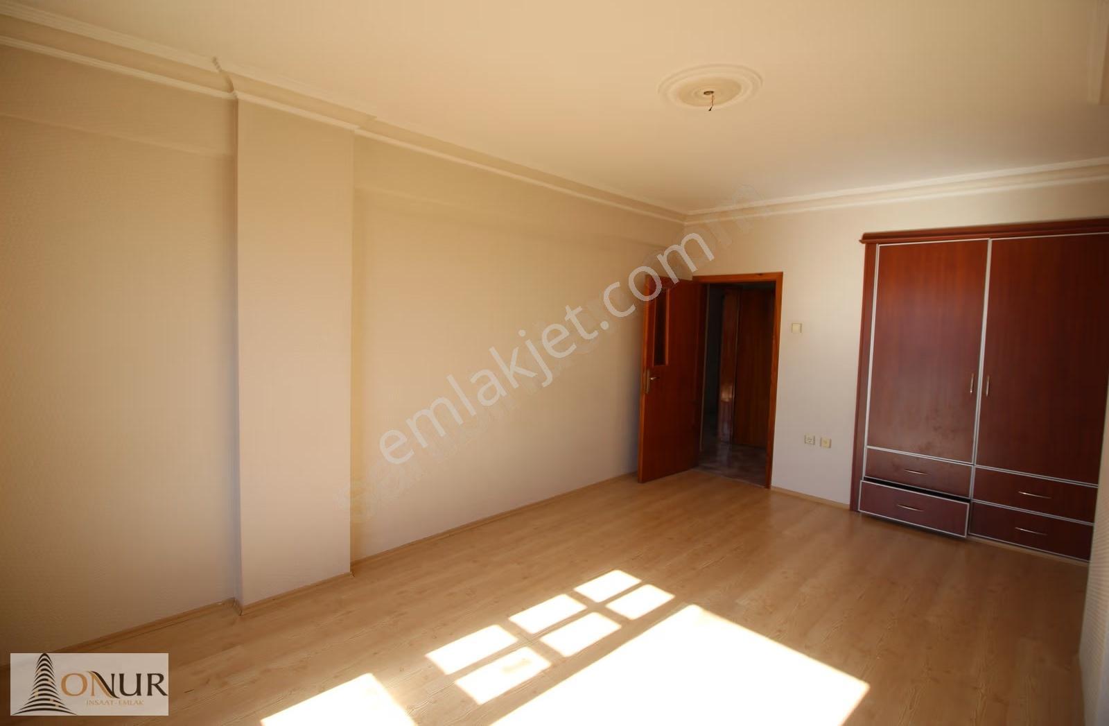 Onur Emlak Fatih Mah. 3+1 Asansörlü Kiralık Geniş Bakımlı Daire - Görsel 13