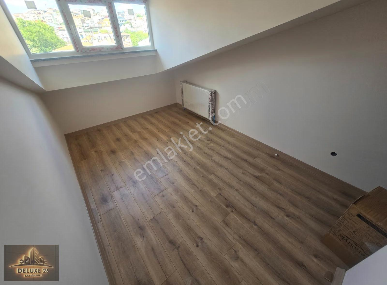 Deluxe 26 ' Dan Yeni Binada Tam Merkezde Teraslı 1+1 65 M2 Daire - Görsel 21