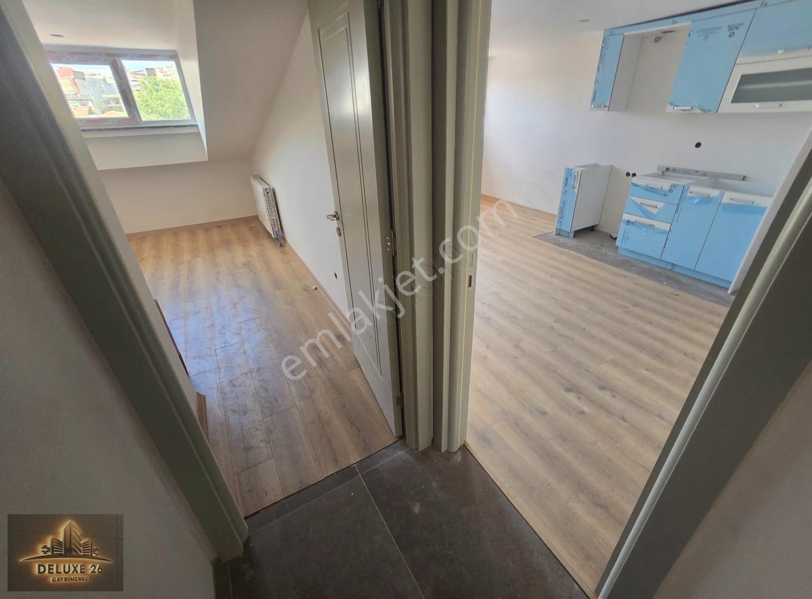 Deluxe 26 ' Dan Yeni Binada Tam Merkezde Teraslı 1+1 65 M2 Daire - Görsel 25
