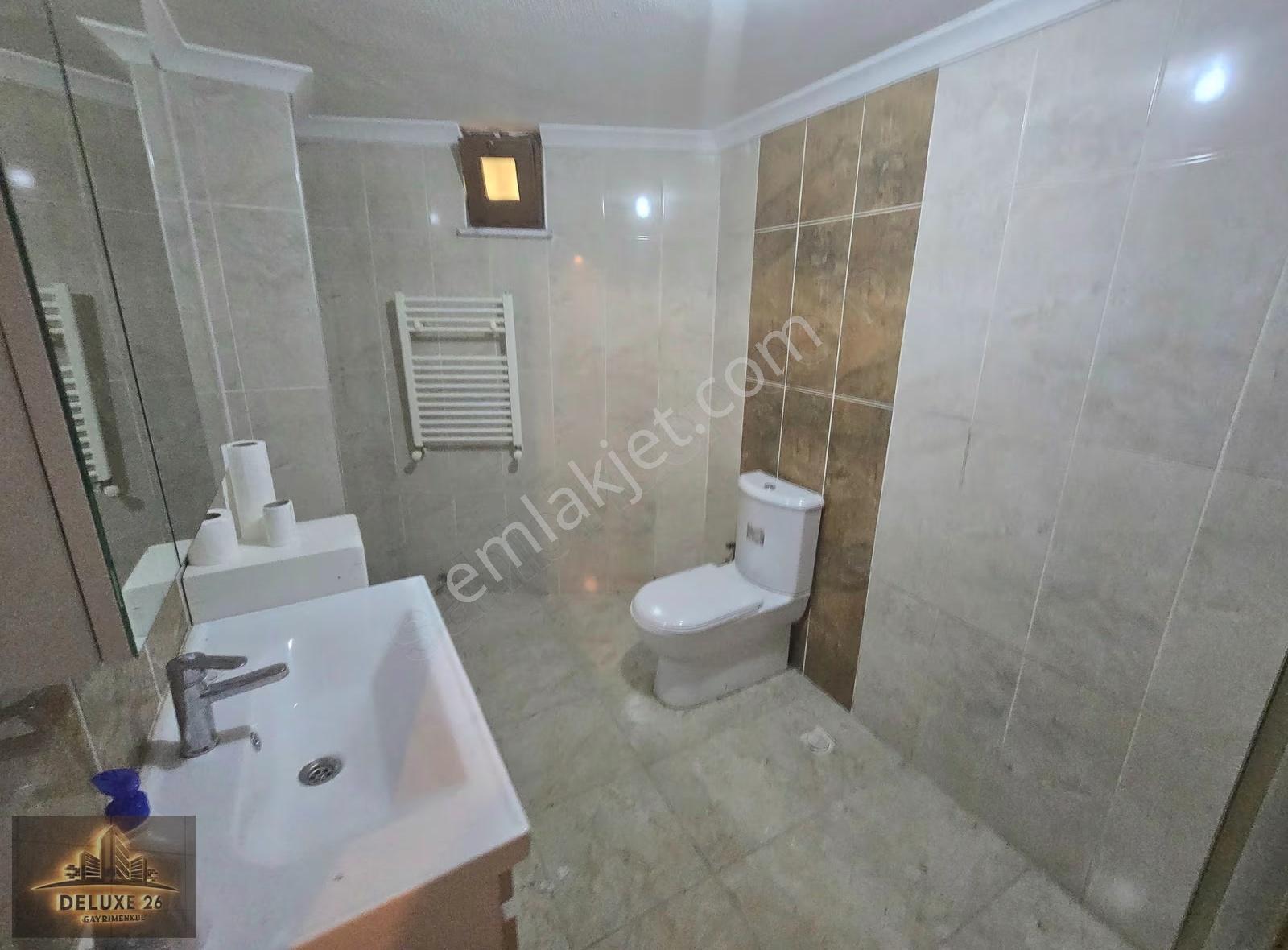 Deluxe 26 'dan Genç Binada Metroya 10 Dk Bahçeli 2+1 90 M2 Daire - Görsel 4