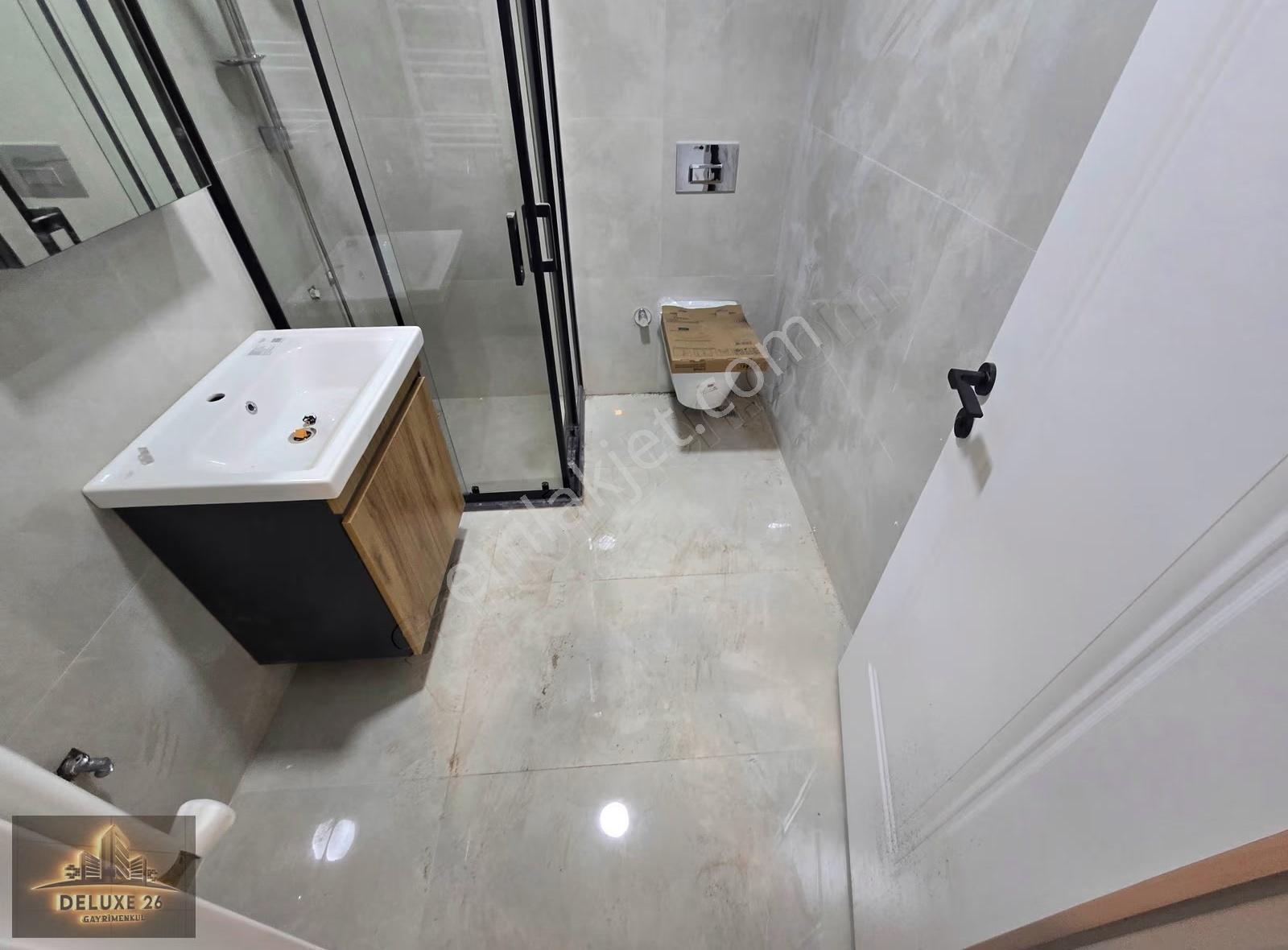 Deluxe 26 ' Dan Yeni Binada Asansörlü Teraslı 1+1 65 M2 Fırsatt - Görsel 8