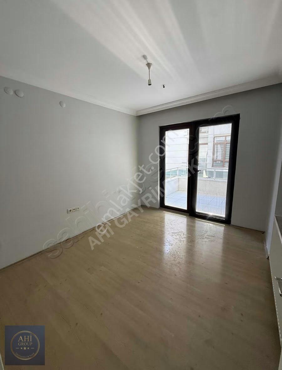 Ahi Gayrimenkul'den Gazi İlköğretim Yanı Kiralık 3+1 Geniş Daire - Görsel 15