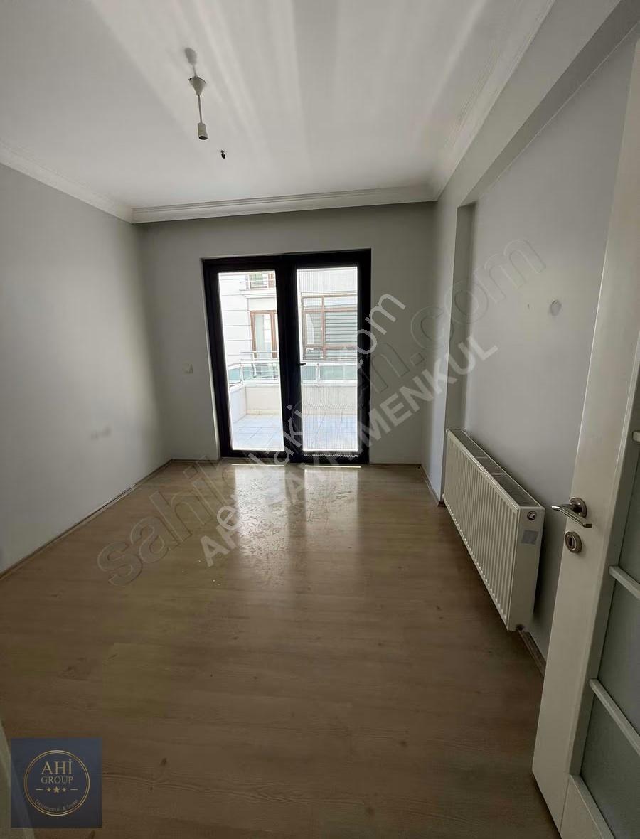 Ahi Gayrimenkul'den Gazi İlköğretim Yanı Kiralık 3+1 Geniş Daire - Görsel 28