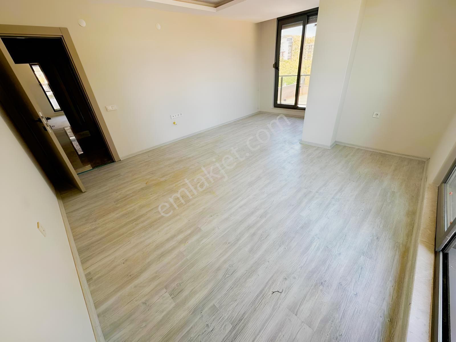 Göçerler Havuzlu Site Katta Kiralık Sıfır 3+1 Ebeveyn Banyo - Görsel 18