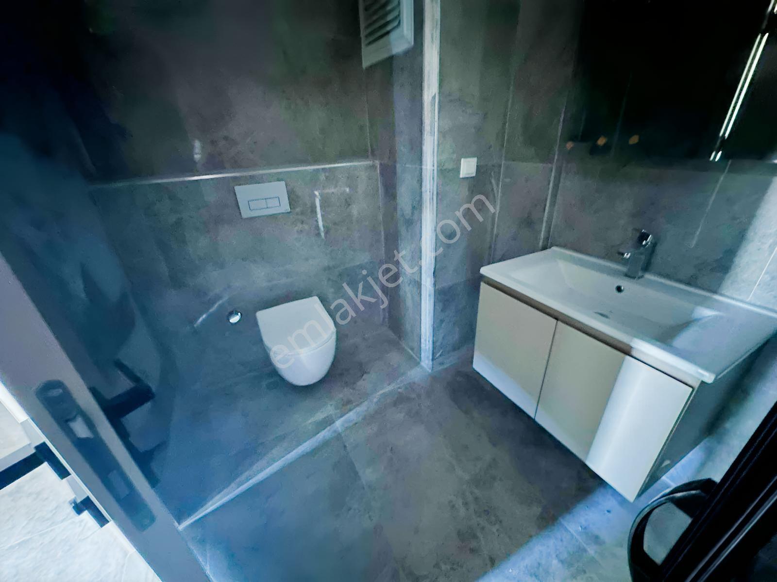 Göçerler Havuzlu Site Katta Kiralık Sıfır 3+1 Ebeveyn Banyo - Görsel 35