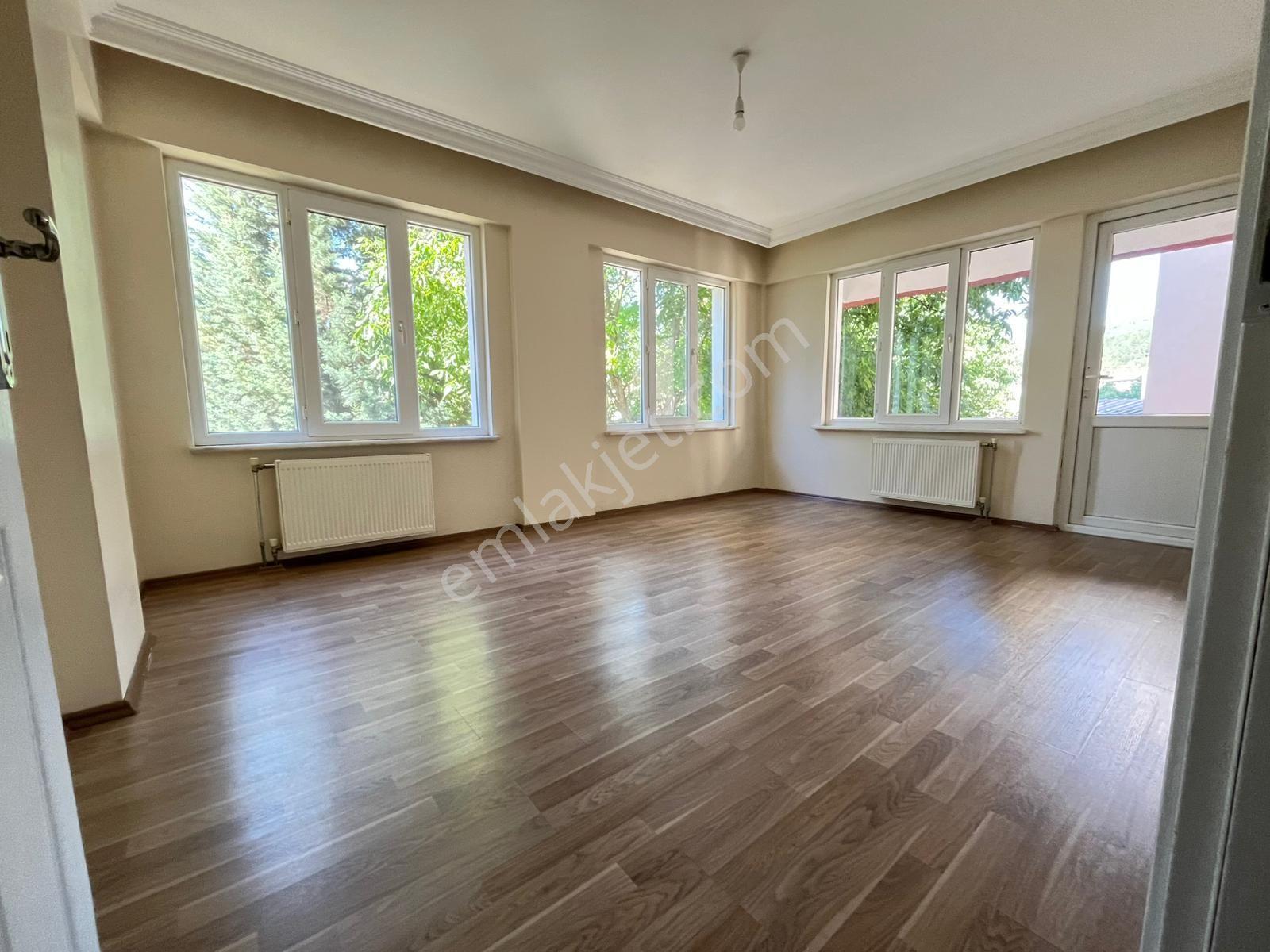 Olukbaşında 200m2 4+1 Kiralık Ara Kat - Görsel 7