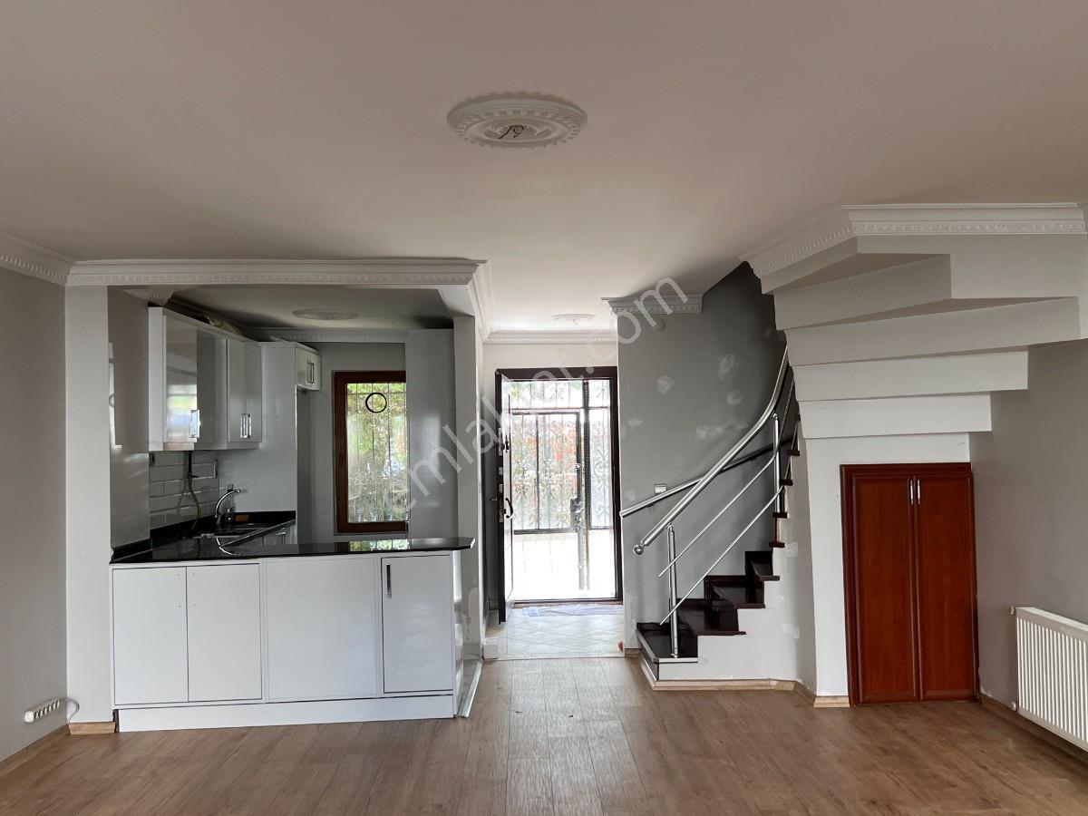 Küçükçekmece Halkalı İstasyon Mah. 4+1 Kiralık Tripleks Villa - Görsel 18