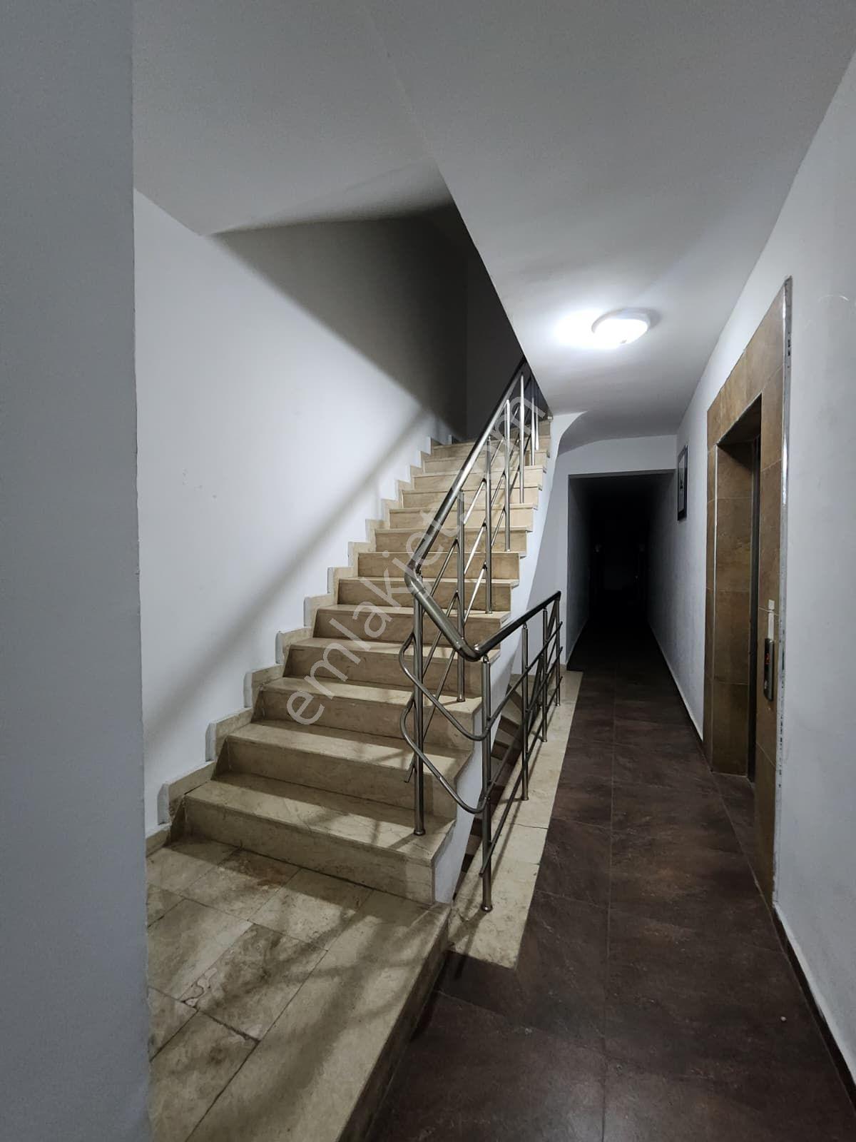 Yüksel Şahin'den Beyhekim De Güvenlikli Sitede Tramvaya Yakın Arakat 2+1eşyalı Yatay Kiralık Daire - Görsel 26