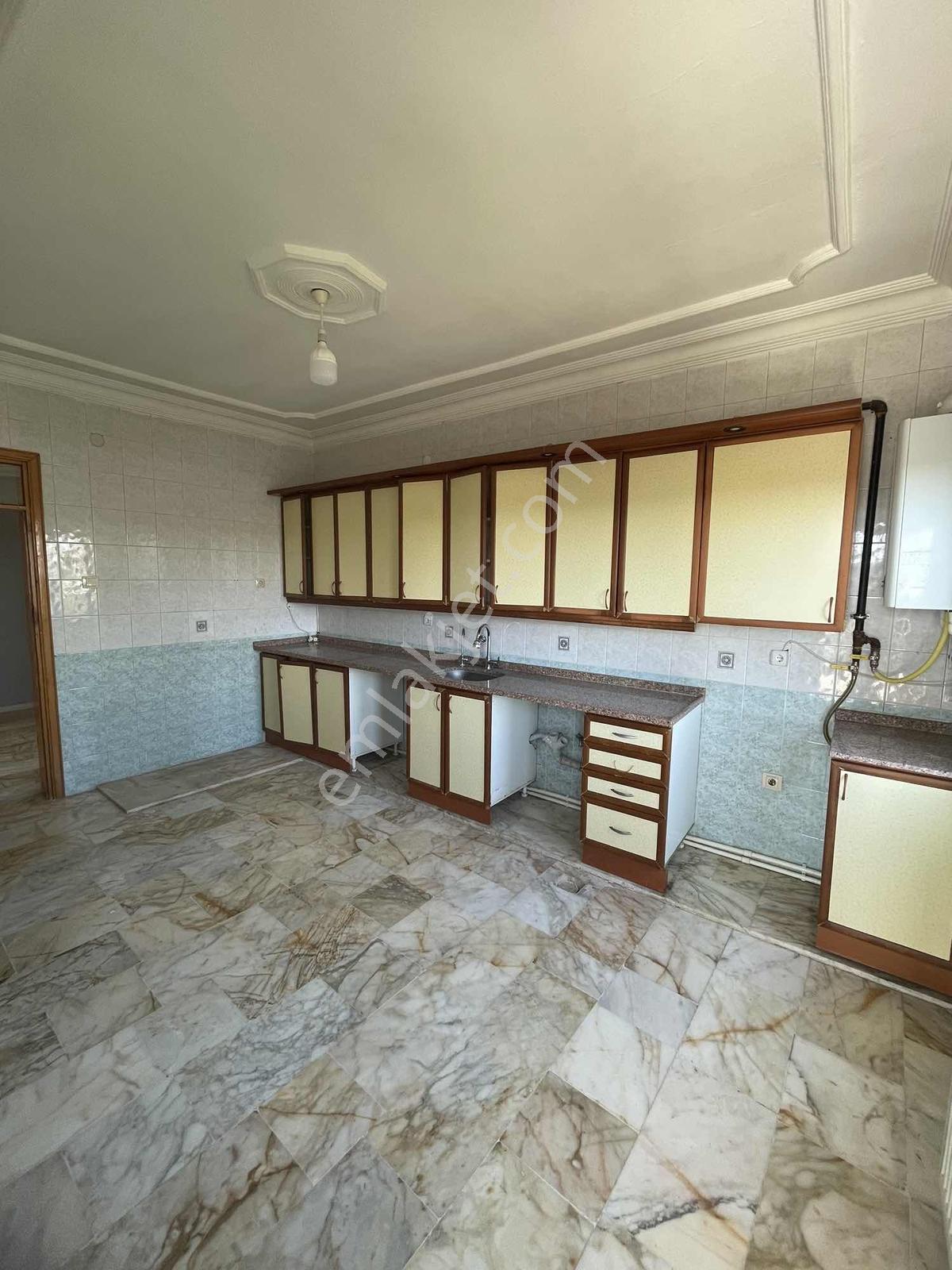 Yenışehır Emnıyet Caddesinde Manzaralı 3+1 Kiralık Daire - Görsel 6