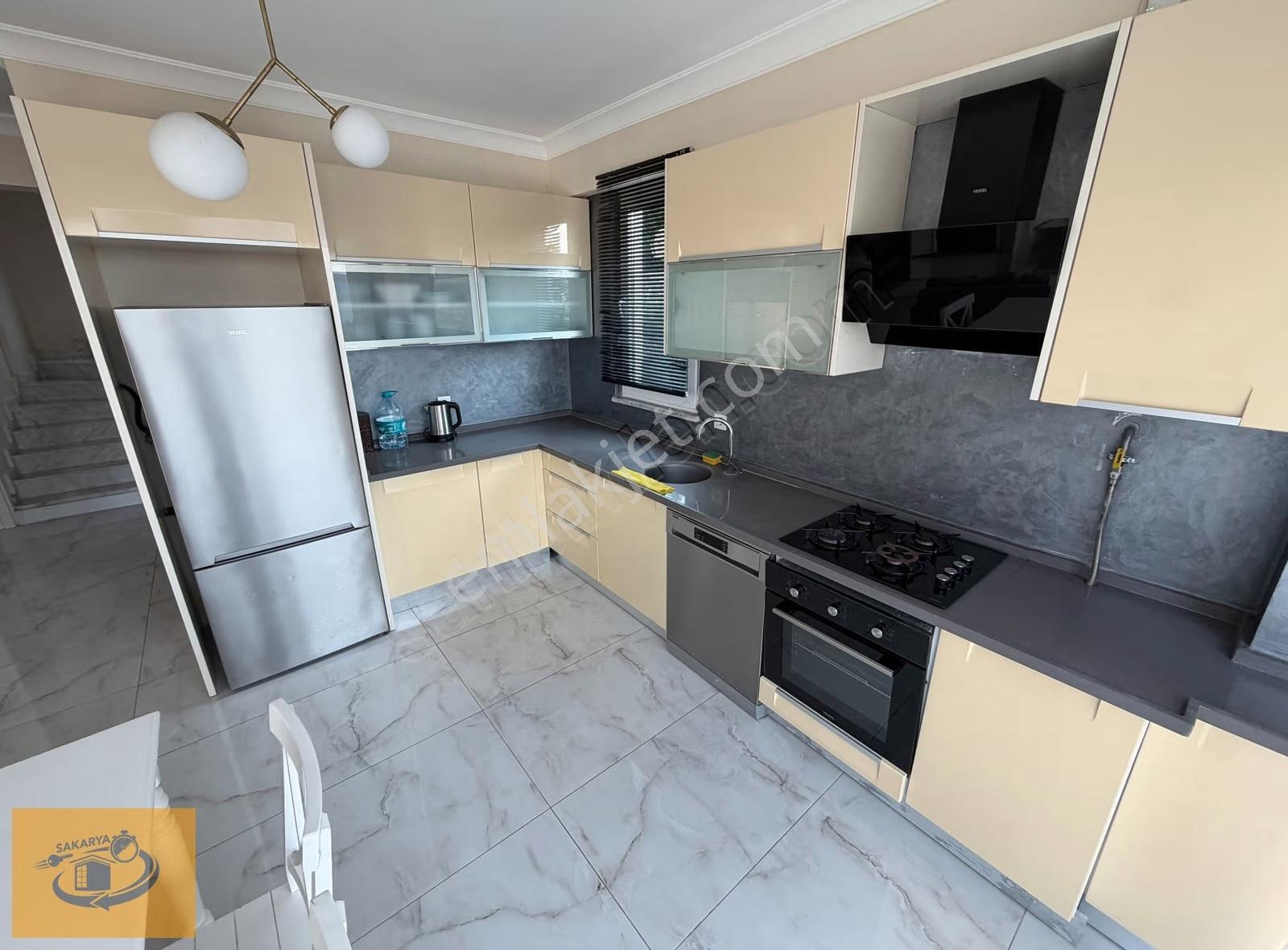 Sapanca Ünlüce'de Göl Manzaralı Eşyalı Kiralık Villa - Görsel 23
