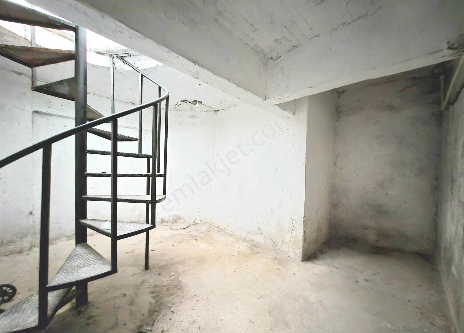 Şirinyalı Merkezinde Kiralık Dükkan Ve Depo - Görsel 13
