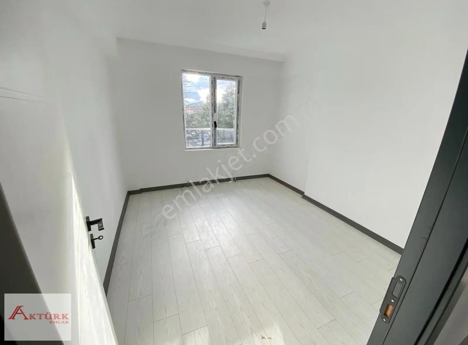 //aktürk Emlak\\kombi Petekler Takılı İskanlı Katta Sıfır Daire* - Görsel 3