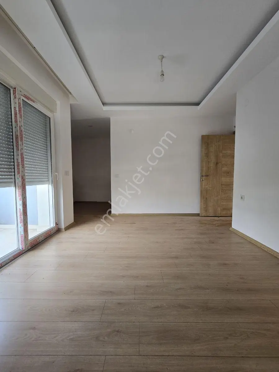 Panorama City'de Hastane Karşısı, Havuz Cepheli 2+1 Daire - Görsel 26