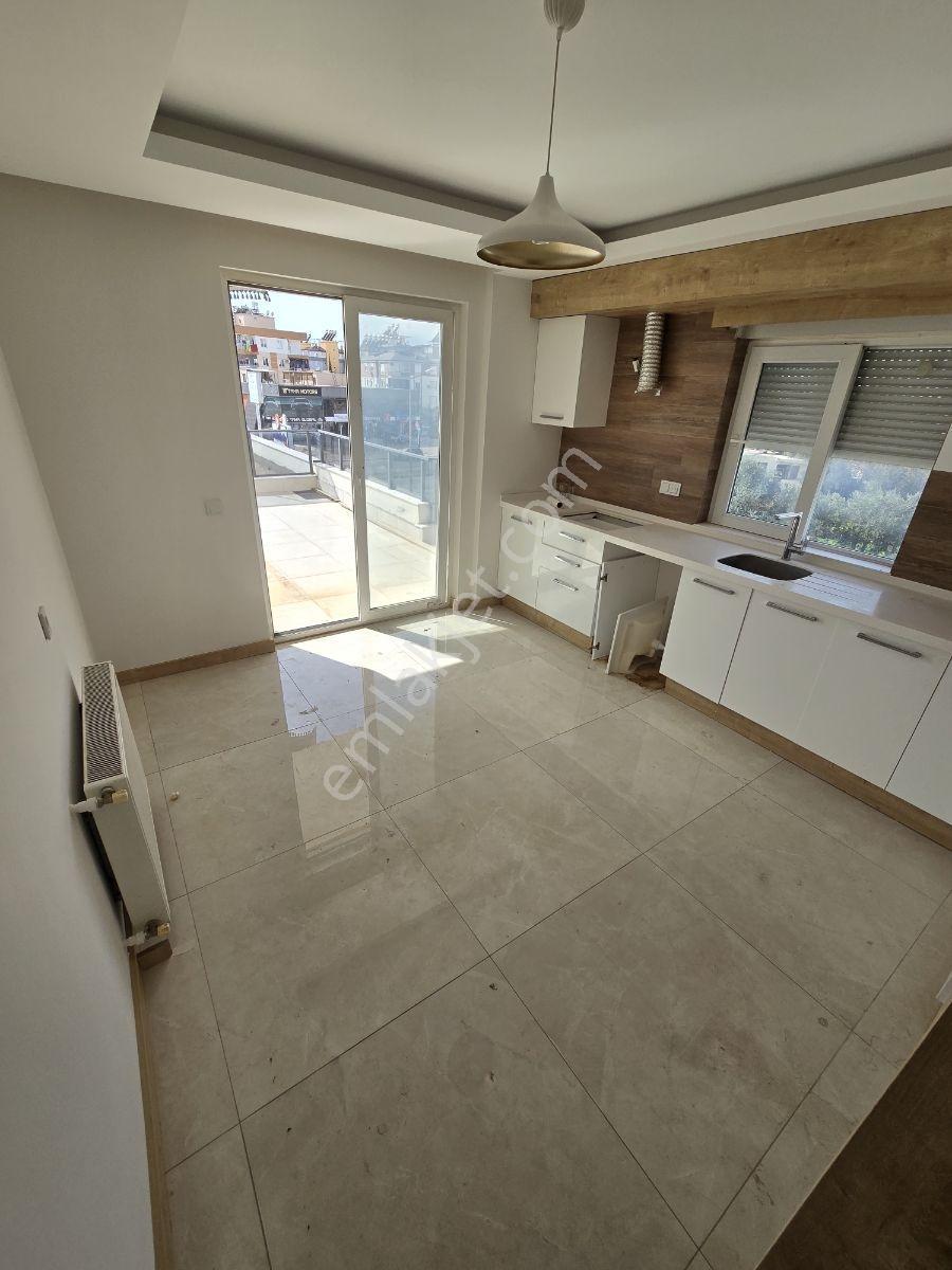 Panorama City'de Hastane Karşısı, Havuz Cepheli 2+1 Daire - Görsel 15