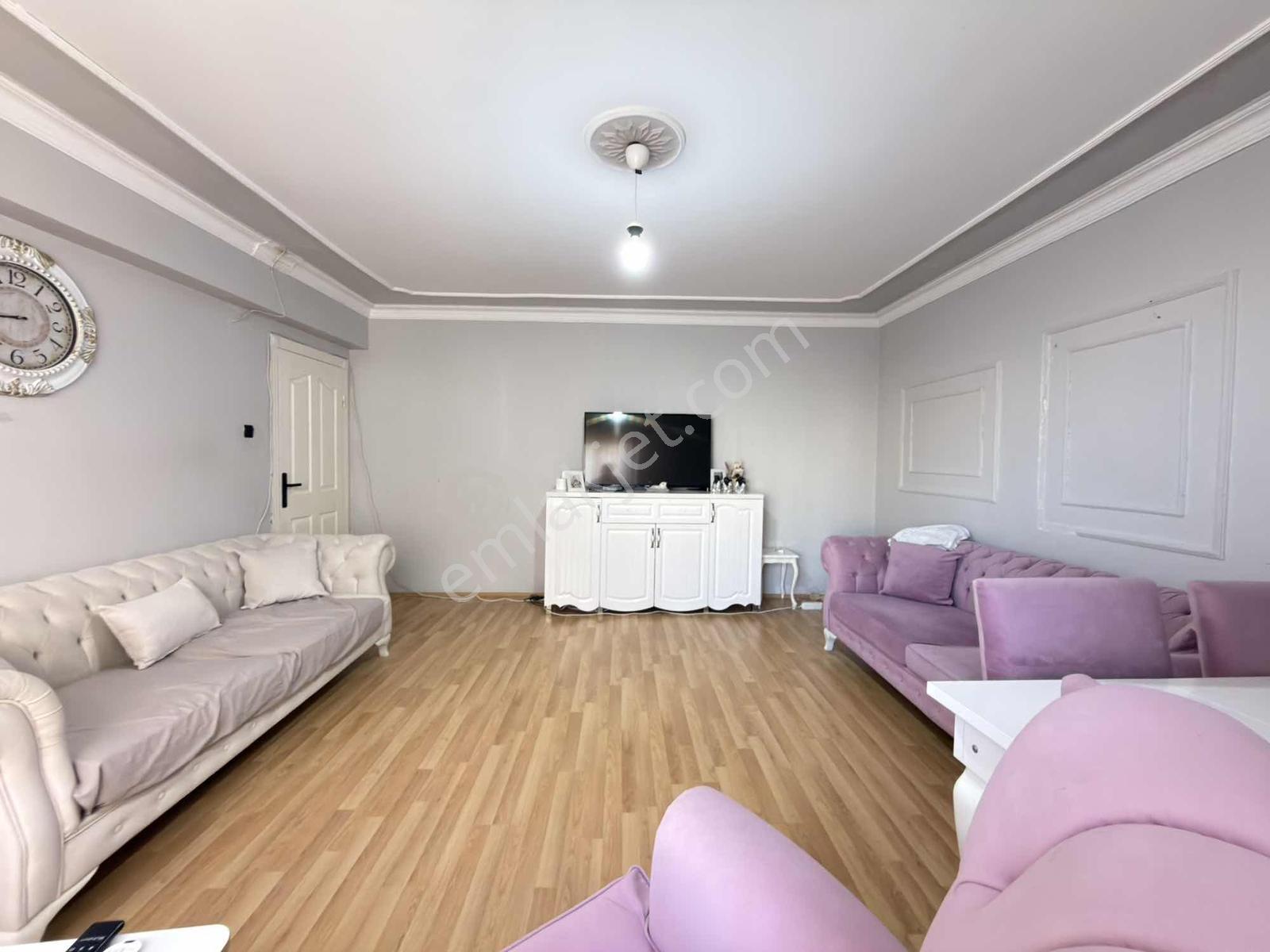 Oğulbey'den Estergon Cad. Yakını 2+1 Manzaralı 115m² Asansörlü - Görsel 10