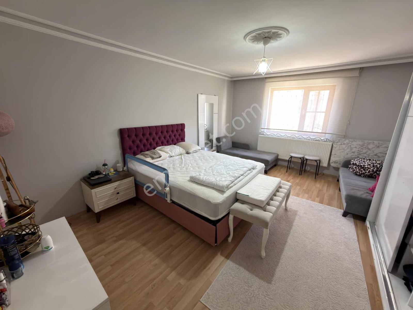 Oğulbey'den Estergon Cad. Yakını 2+1 Manzaralı 115m² Asansörlü - Görsel 12