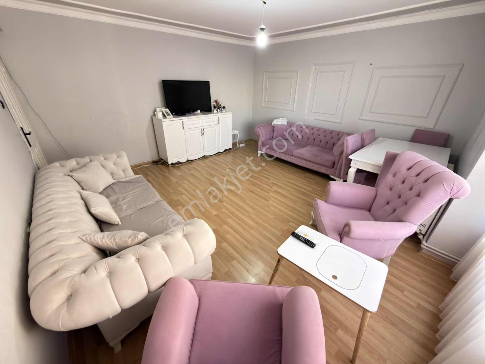 Oğulbey'den Estergon Cad. Yakını 2+1 Manzaralı 115m² Asansörlü - Görsel 22