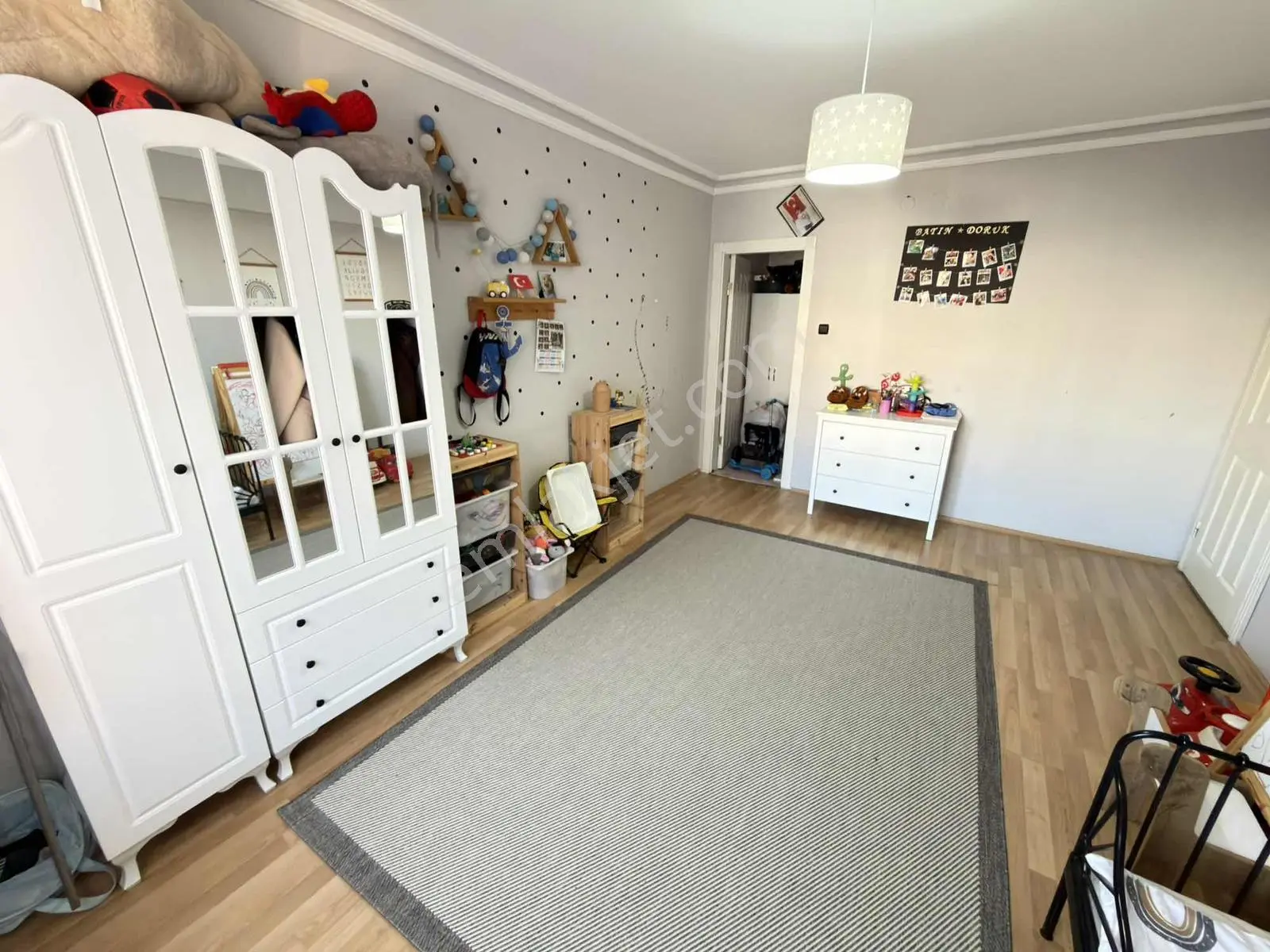 Oğulbey'den Estergon Cad. Yakını 2+1 Manzaralı 115m² Asansörlü - Görsel 3
