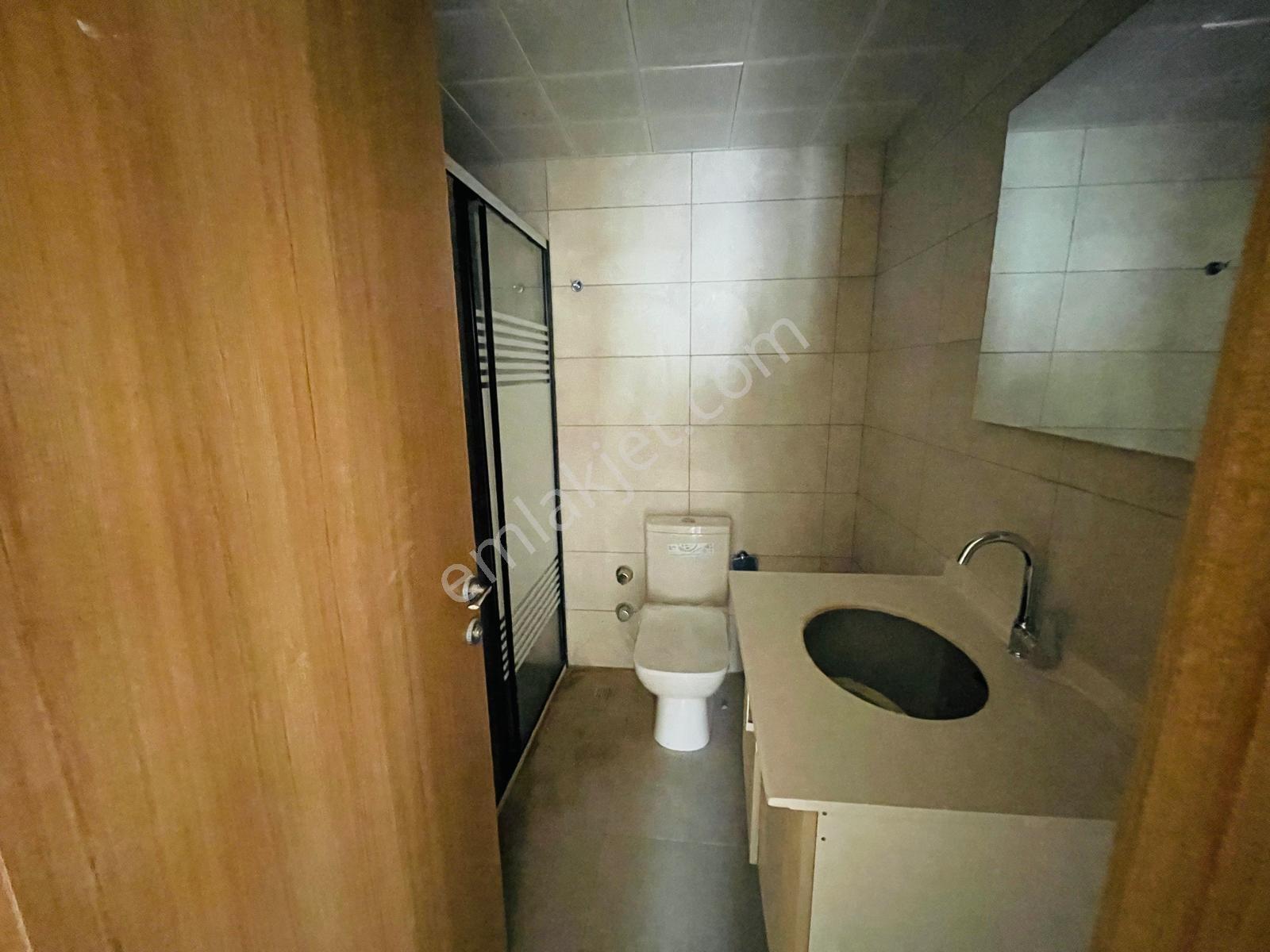 Re/max Selhattin'den Maltepe Toki Atış Okulunda 2+1 Arakat Daire - Görsel 15
