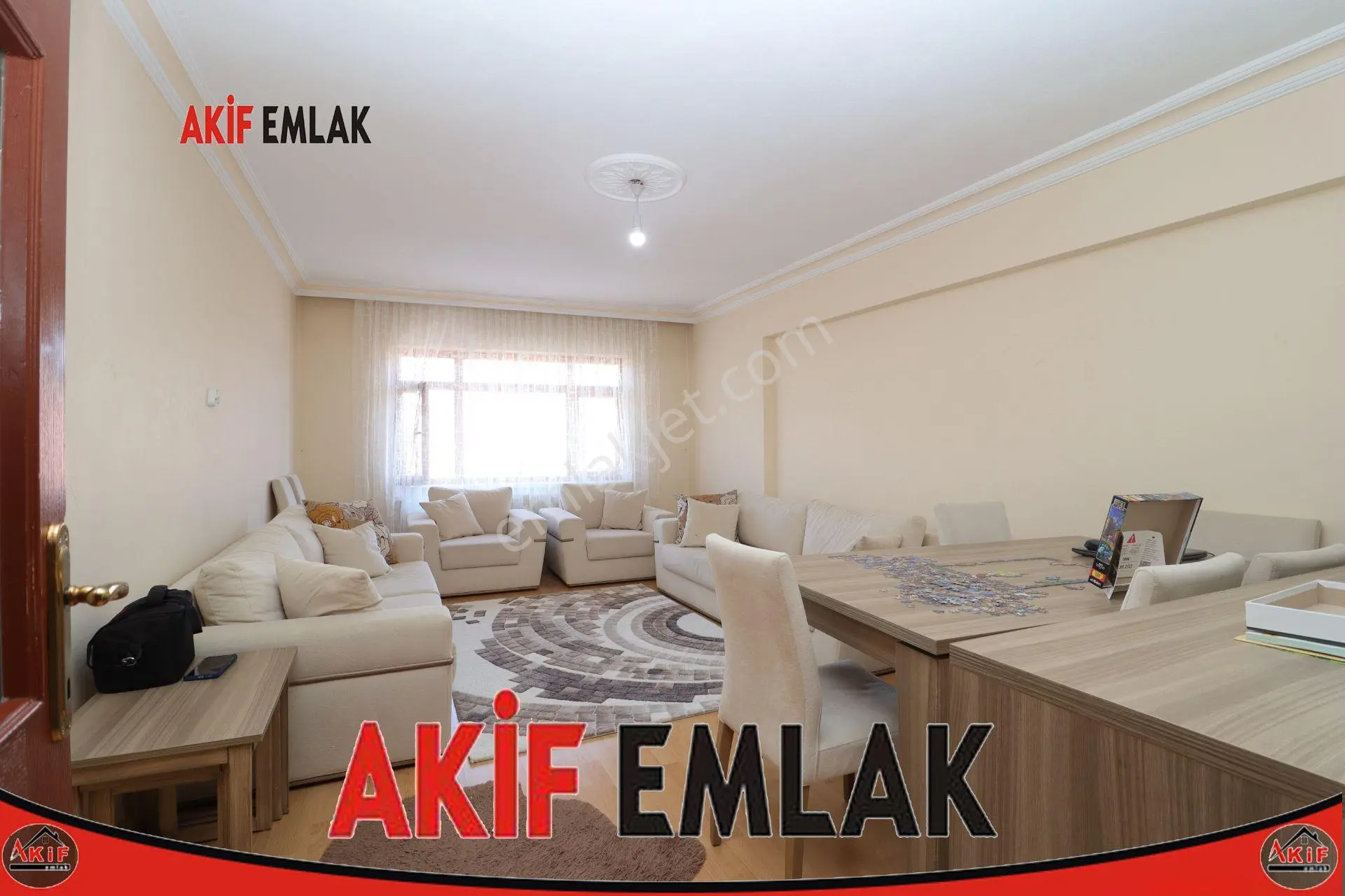 Akif'ten Topçu'da Pazar/okullar/sağlık Ocağı Yakını 3+1 Satılık
