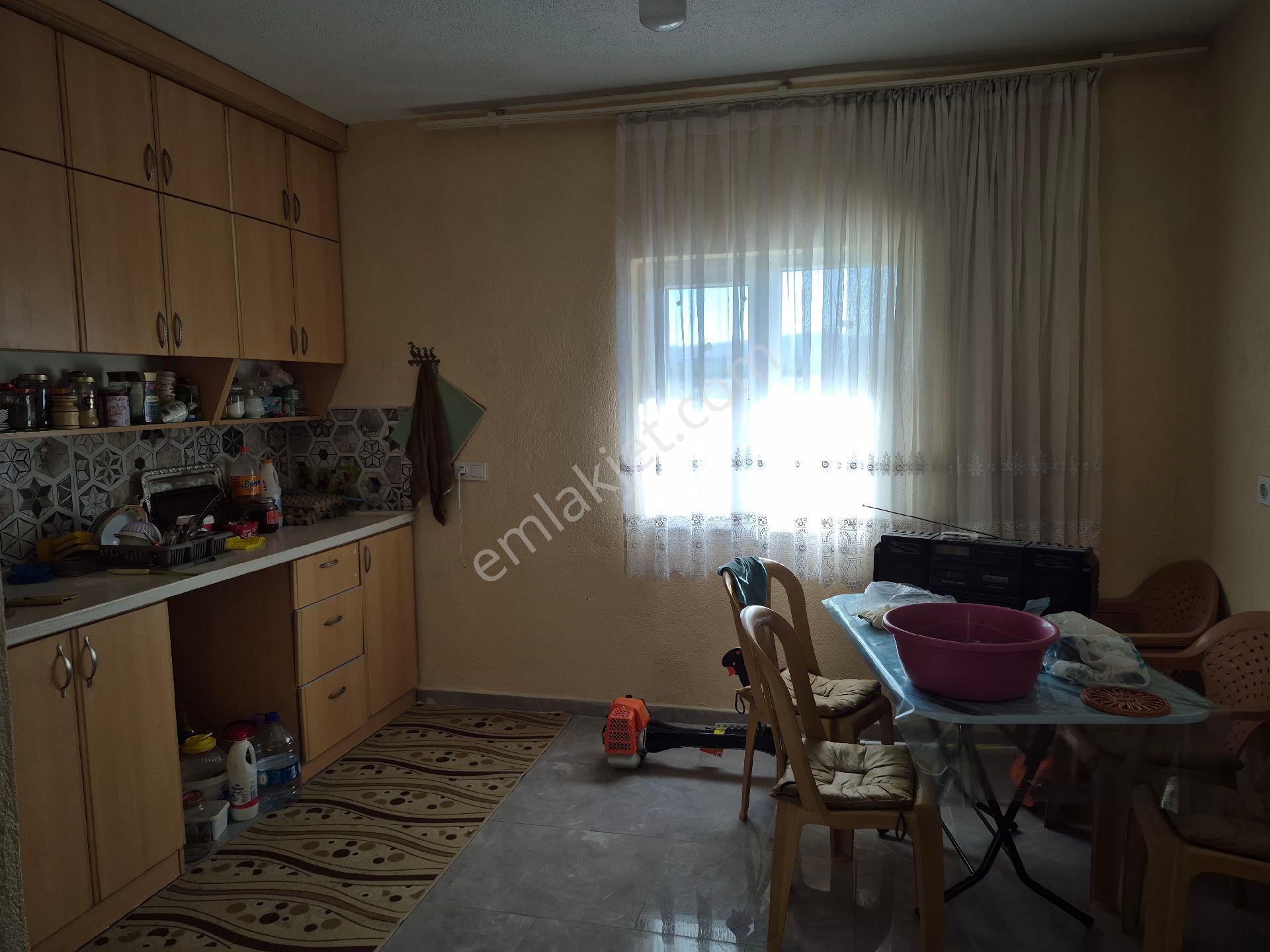 Yeşildere Köyünde Önü Orman Uşak Manzaralı Geniş Evi Bahçesi Satılık - Görsel 11