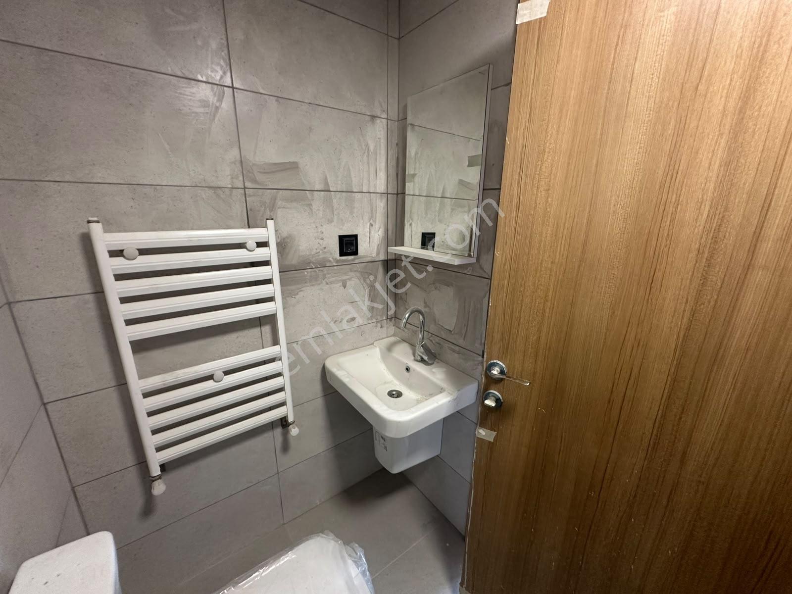 Re/max Selhattin'den Maltepe Toki Atış Okulunda 2+1 Arakat Daire - Görsel 9
