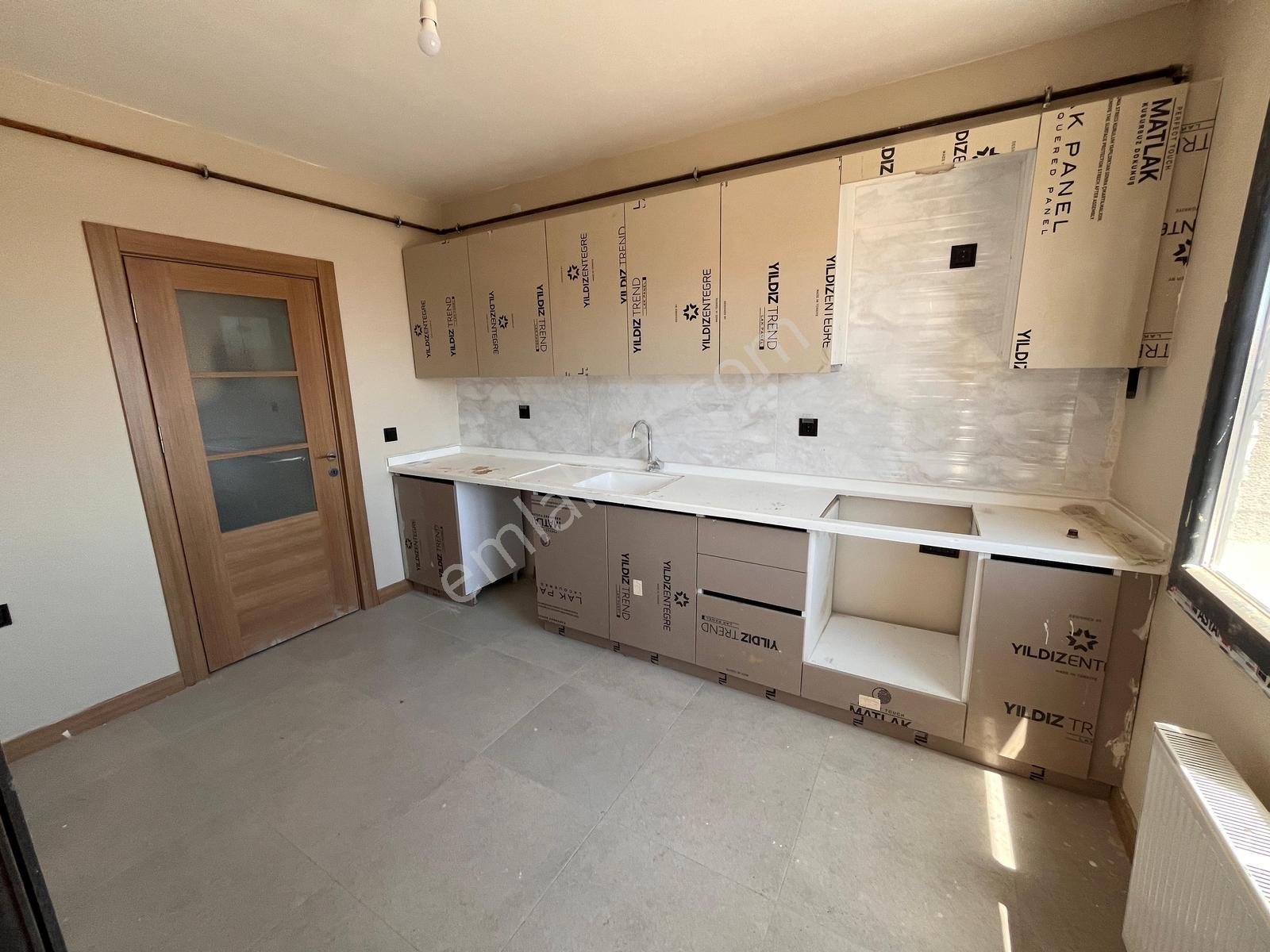 Re/max Selhattin'den Maltepe Toki Atış Okulunda 3+1 Arakat Daire - Görsel 15