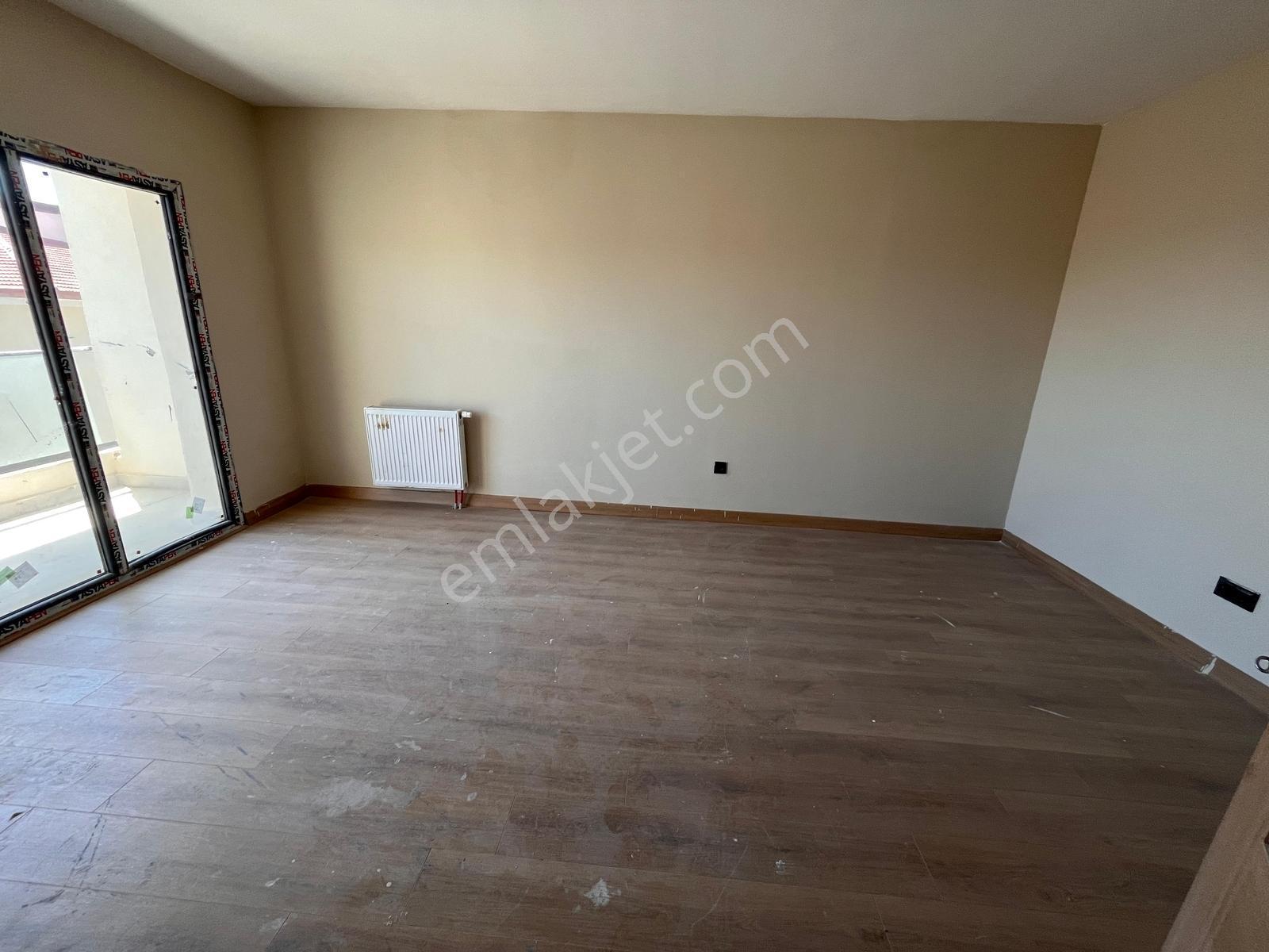 Re/max Selhattin'den Maltepe Toki Atış Okulunda 3+1 Arakat Daire - Görsel 11