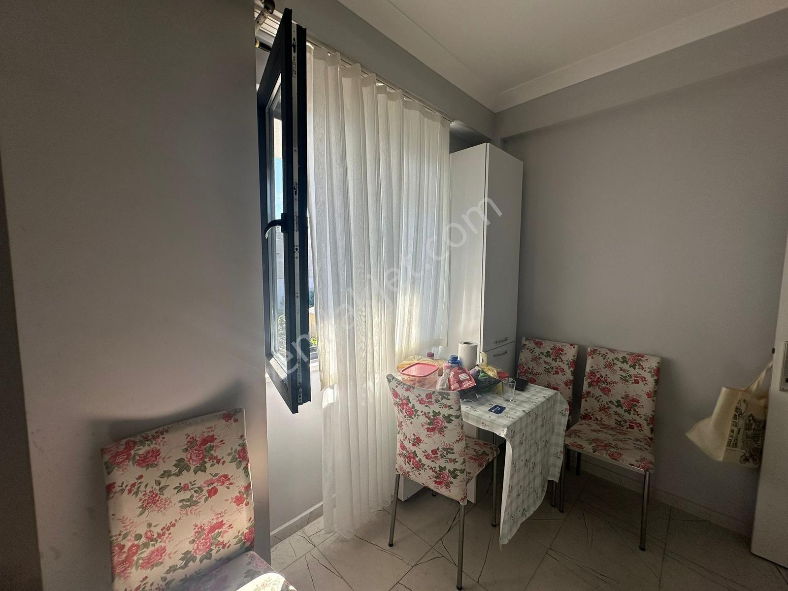 Re/max Selhattin'den Mevlana Mahallesinde 3,5+1 Teraslı Daire - Görsel 13
