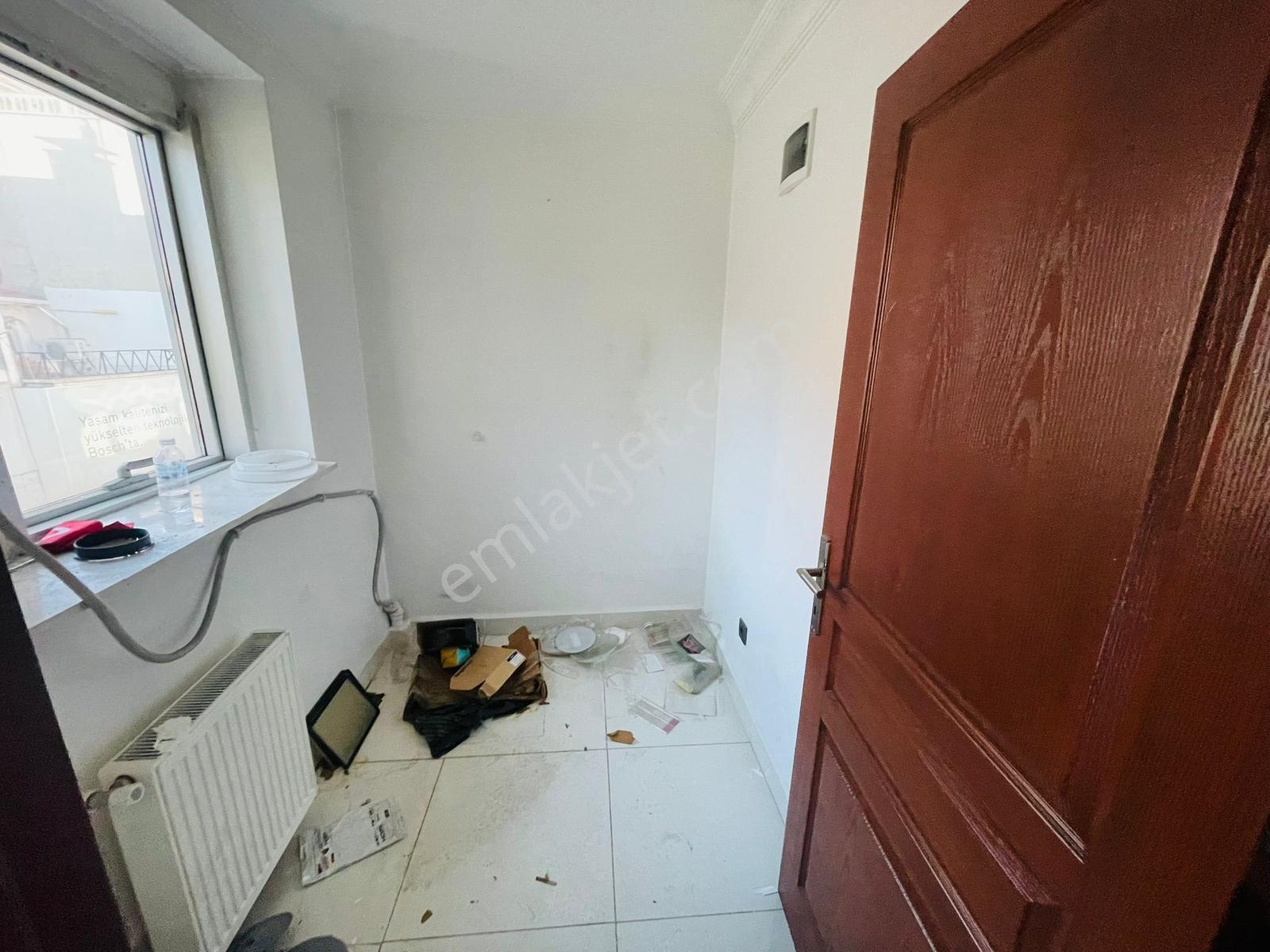 Pendik Çarşıda Yüksek Tabela Değeri Olan Teraslı Dubleks Ofis - Görsel 17