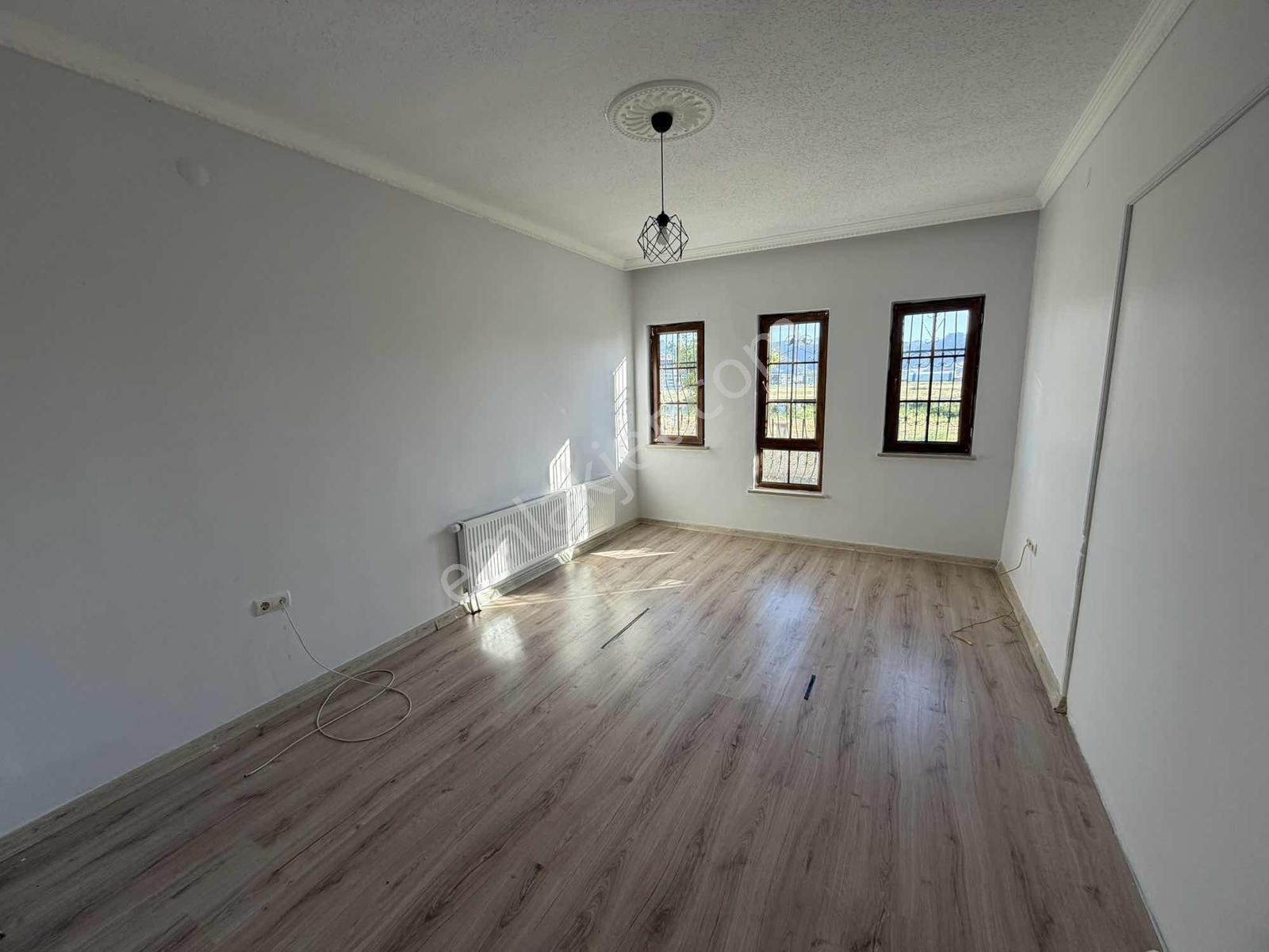 Devlet Hastanesine Yakın Kiralık 2+1 - Görsel 15