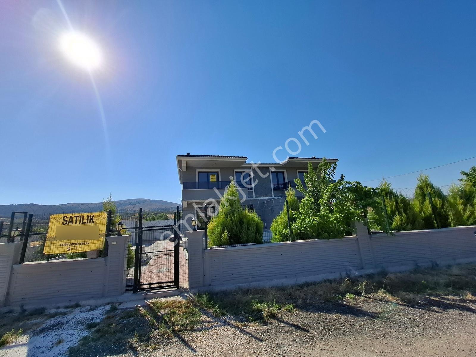 Akhisar Kayalıoğlu Fahri Sertel Emlaktan Satılık Villa - Görsel 26