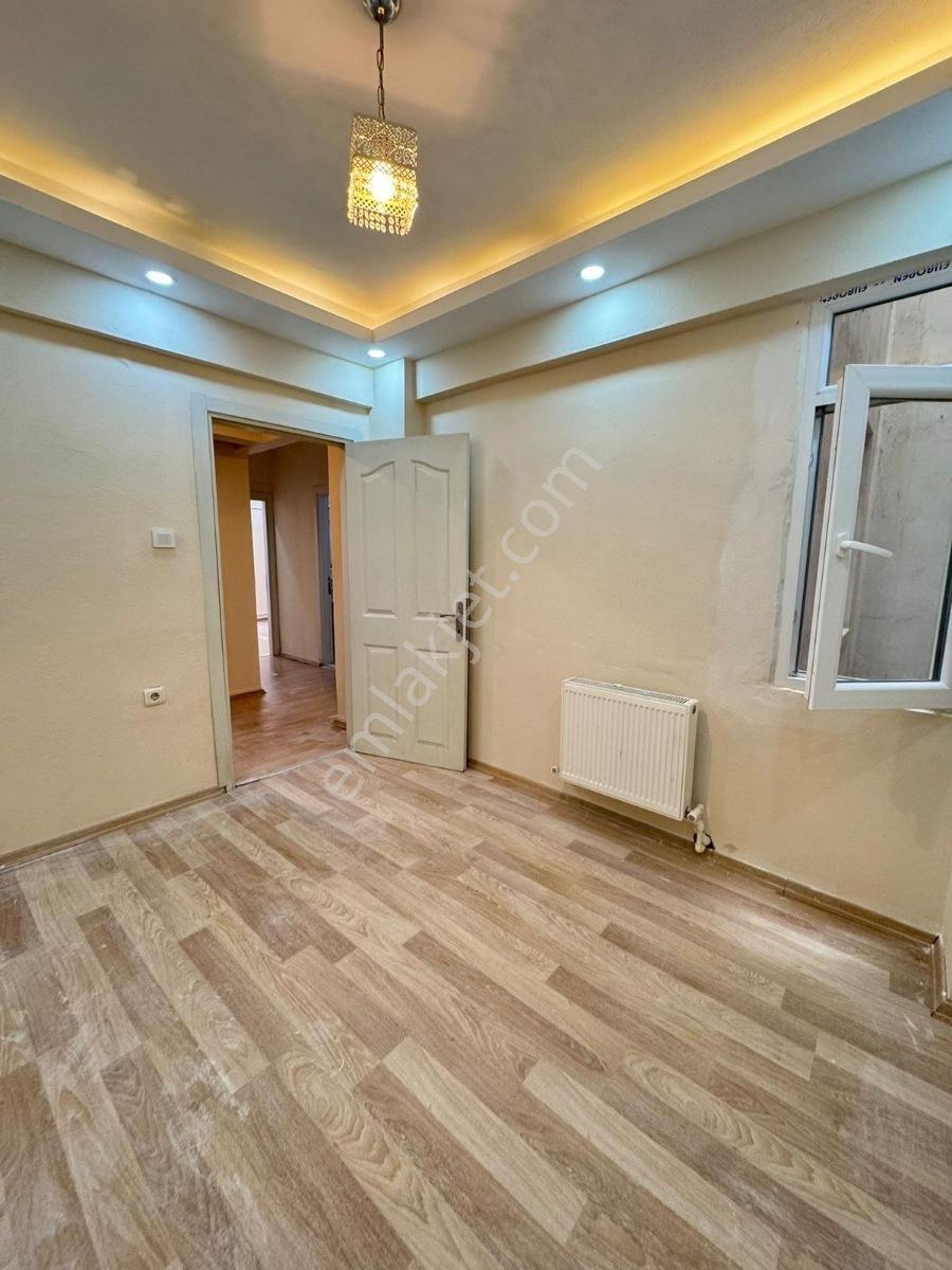Reşadiye'de 3+1 İçi Full Yapılı Daire - Görsel 11