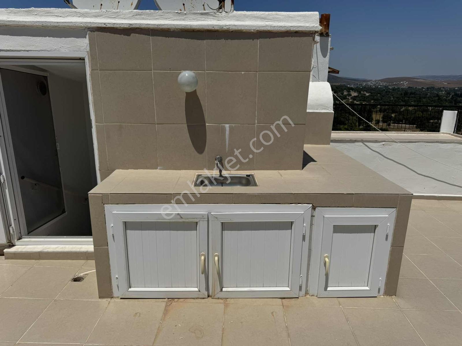 Sığacık'da Site İçerisinde Deniz Manzaralı Satılık Villa - Görsel 14