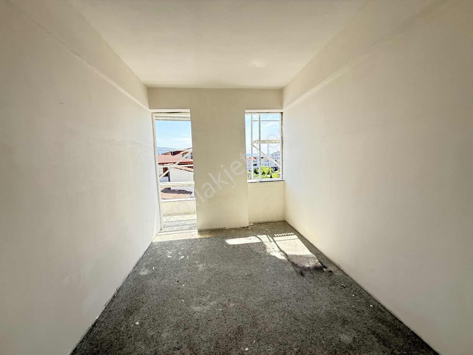 Körfez Yenıyalı Mah Satılık 3+1 Sıfır Daire 140m2 - Görsel 8