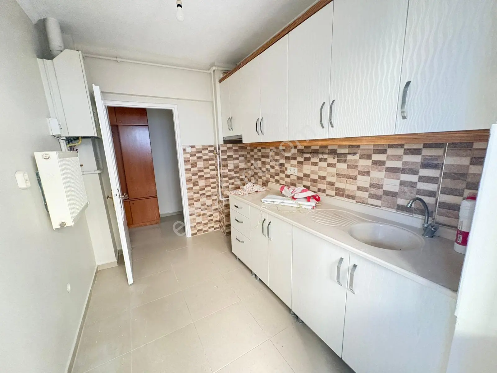 Çankaya Sokullu'da Kiralık 3+1 Bakımlı Ve Aydınlık Daire - Görsel 2