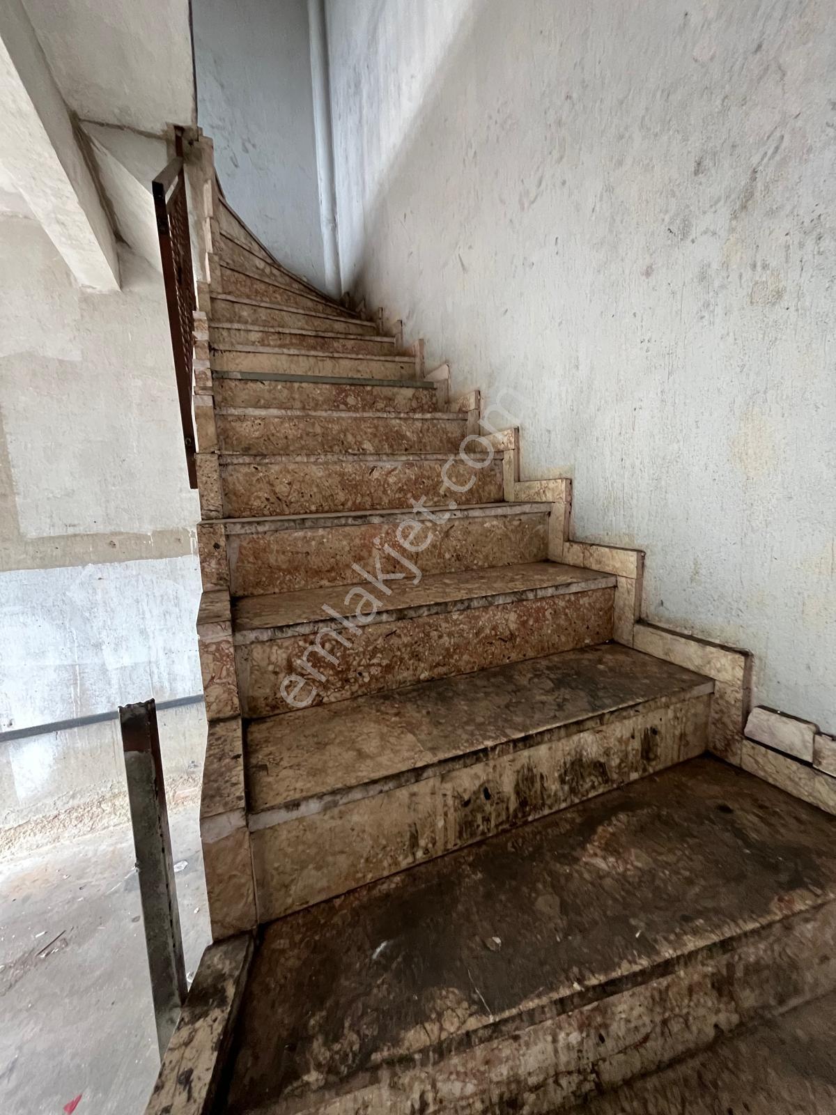 Kutluay'dan Yıldız Sanayi Sitesinde 50m2 Kiralık Dükkan - Görsel 7