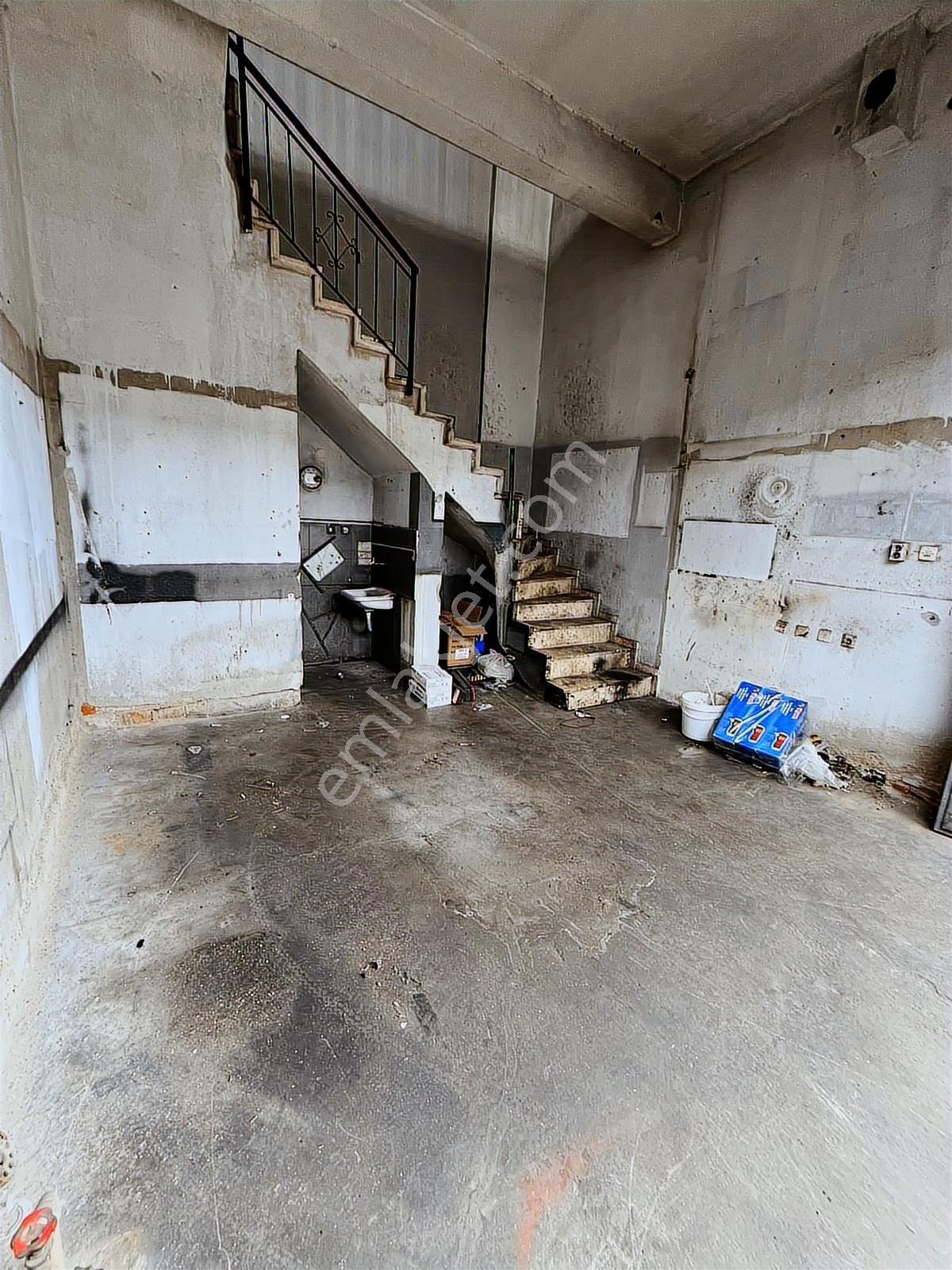 Kutluay'dan Yıldız Sanayi Sitesinde 50m2 Kiralık Dükkan - Görsel 6