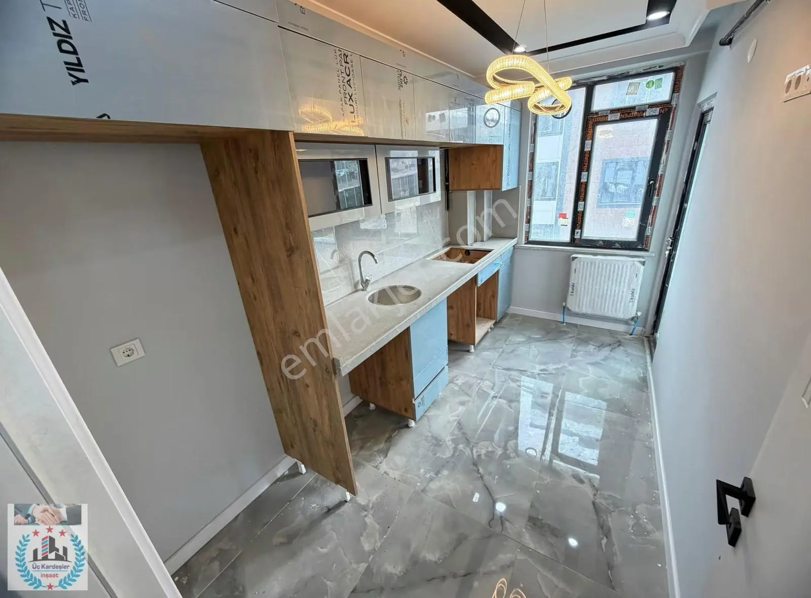 Üç Kardeşler'dn Merkez Mh Satlık 2+1 Site İçerisinde Lüx Daire - Görsel 2