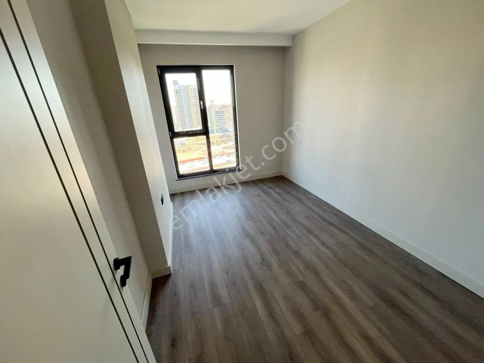 Ovacık Bulvar Üzeri 3+1 Satılık Daire Yüksek Kat Sıfır Şık Tasarımlı - Görsel 8