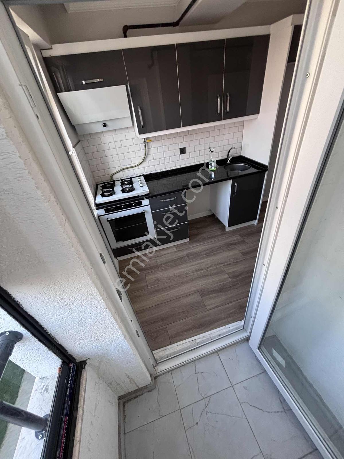 Çorlu Kemalettin Mah Hekimoğlu Fırın Civarı Kiralık 2+1 - Görsel 2